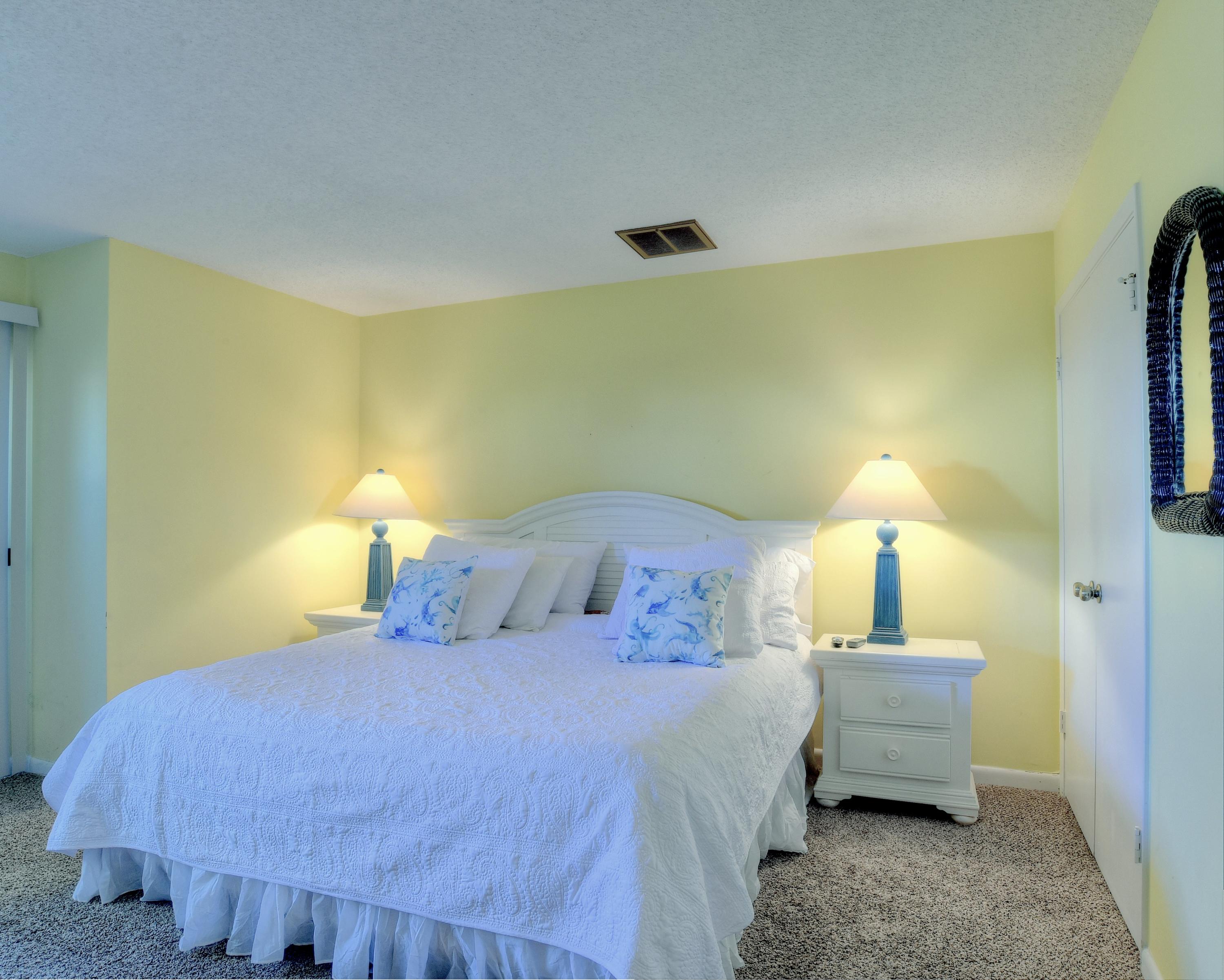 BEACHWALK VILLAS PH 05 - Residential Lease