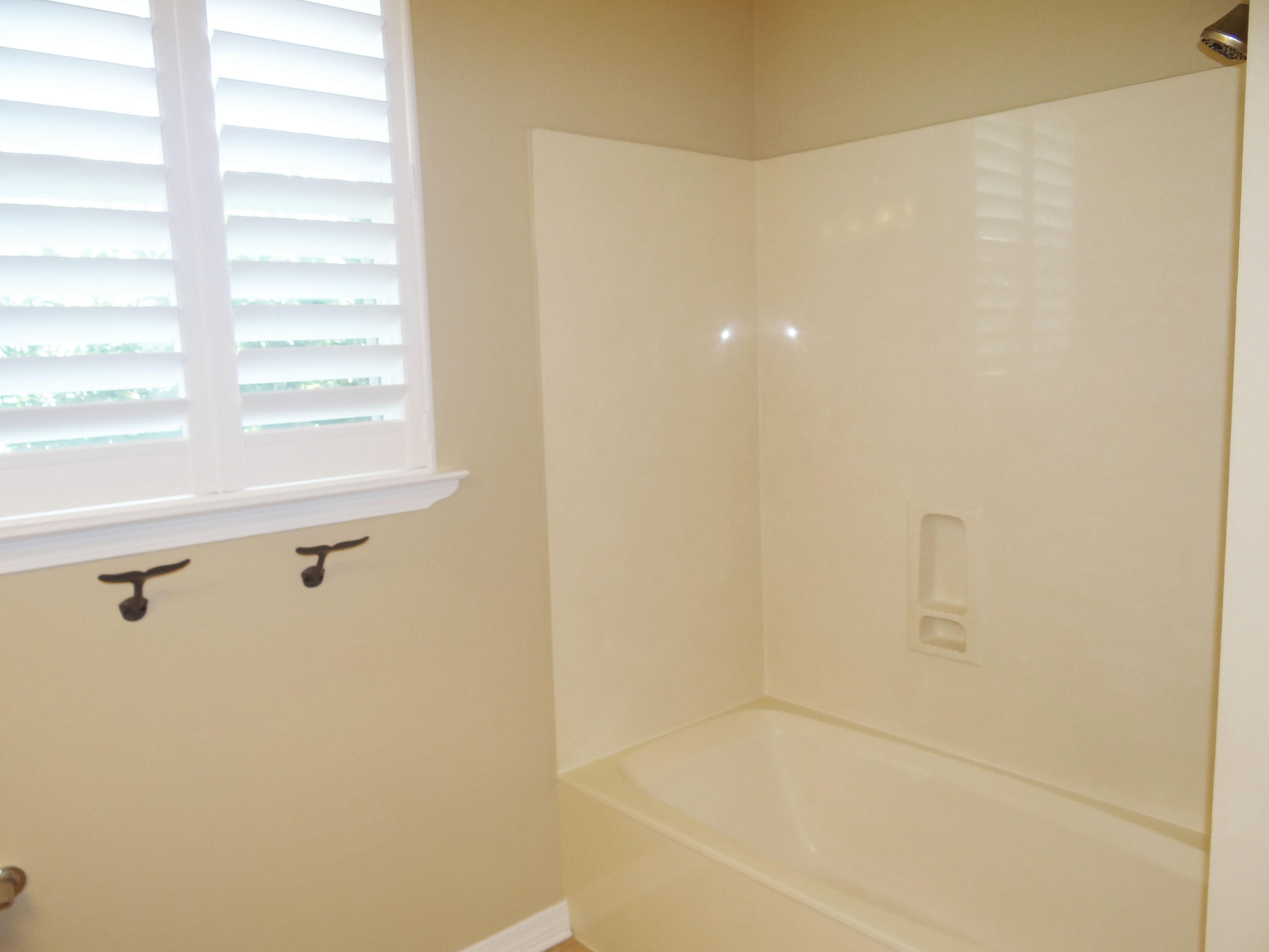 AVALON BEACH ESTATES - Residential