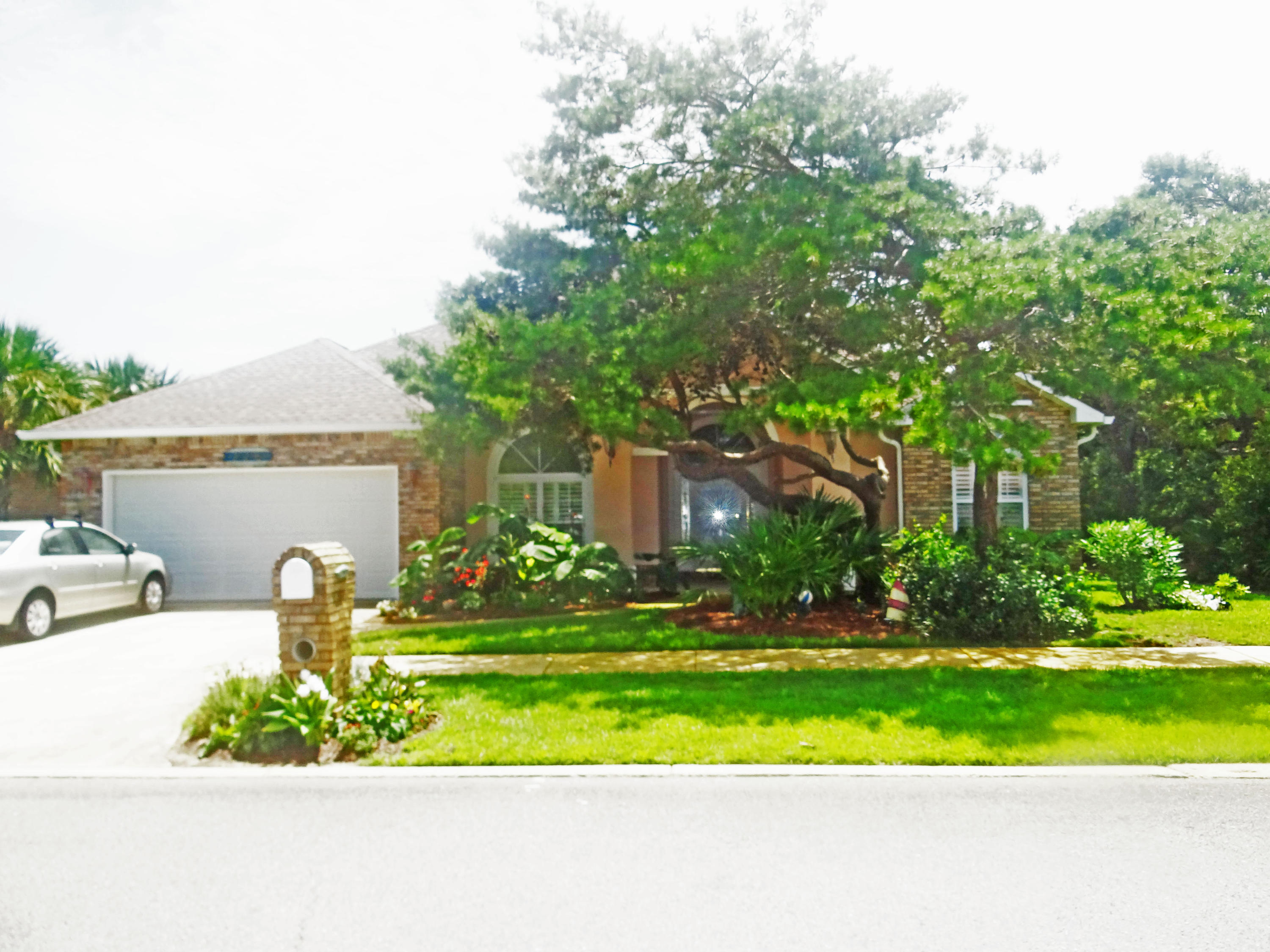 AVALON BEACH ESTATES - Residential