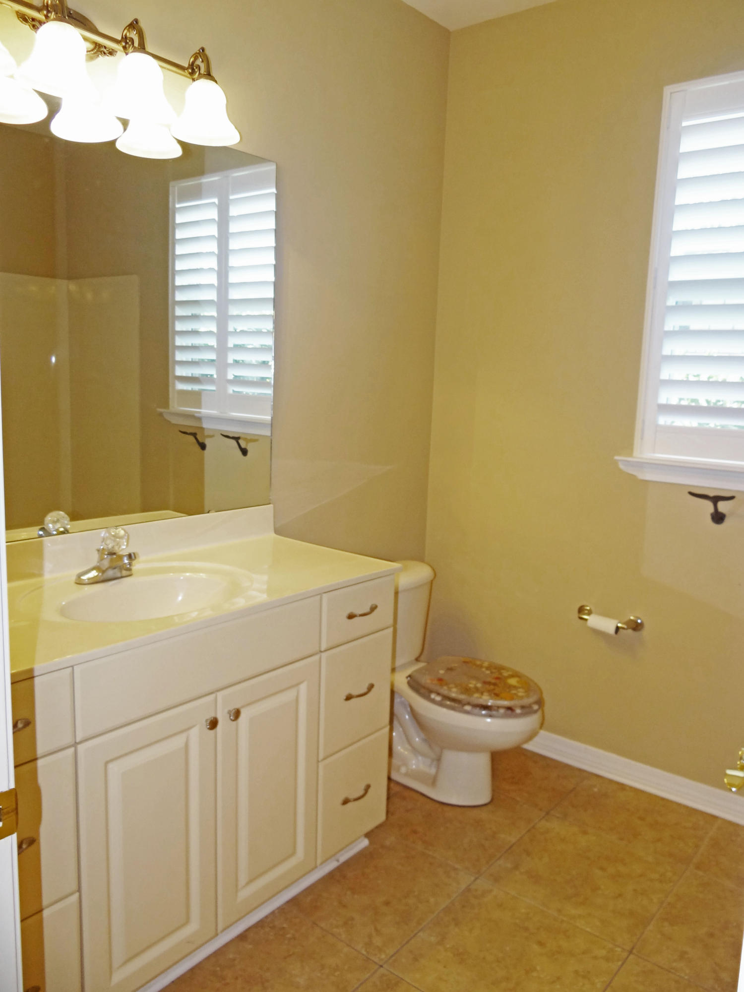 AVALON BEACH ESTATES - Residential