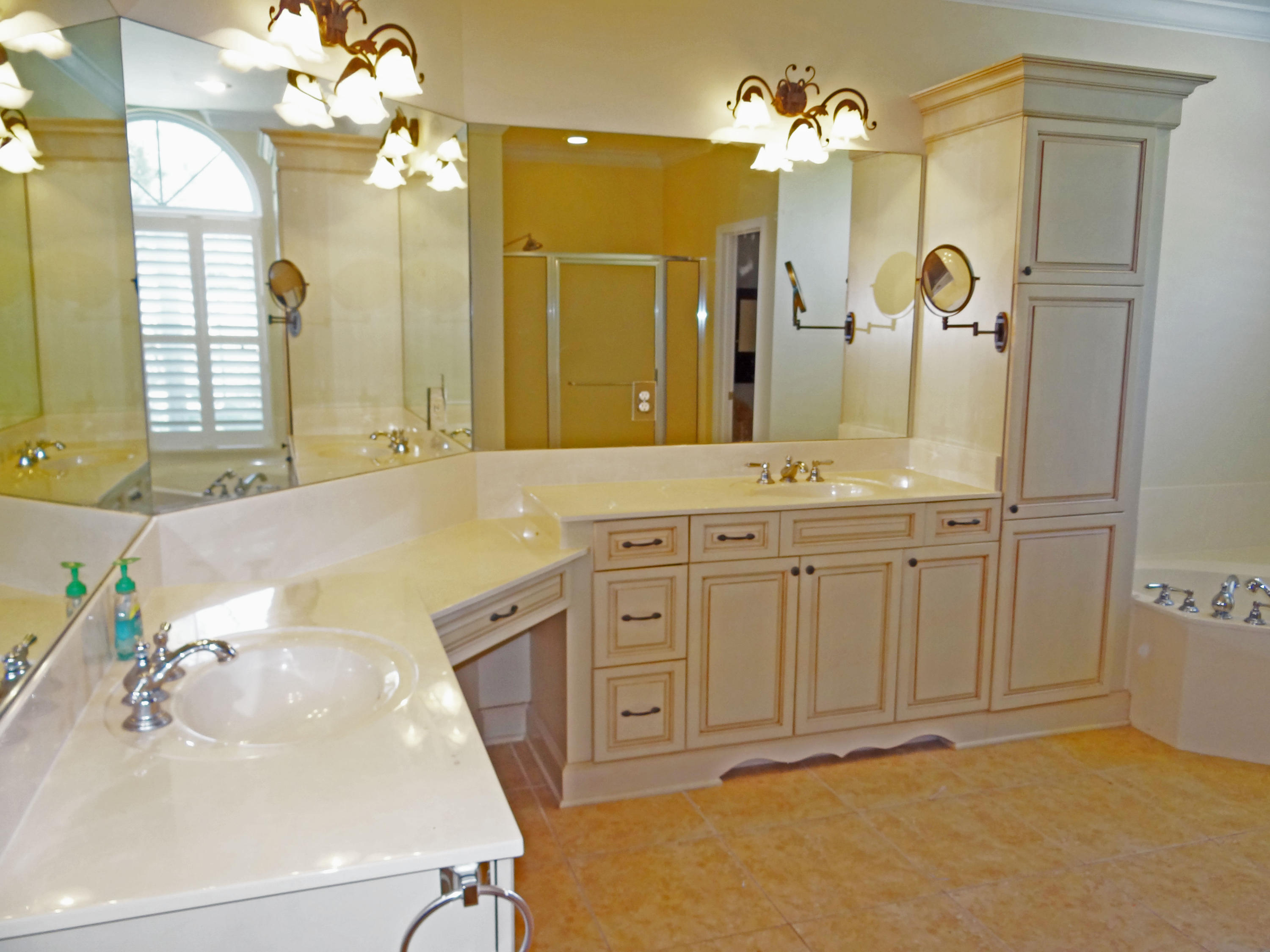 AVALON BEACH ESTATES - Residential