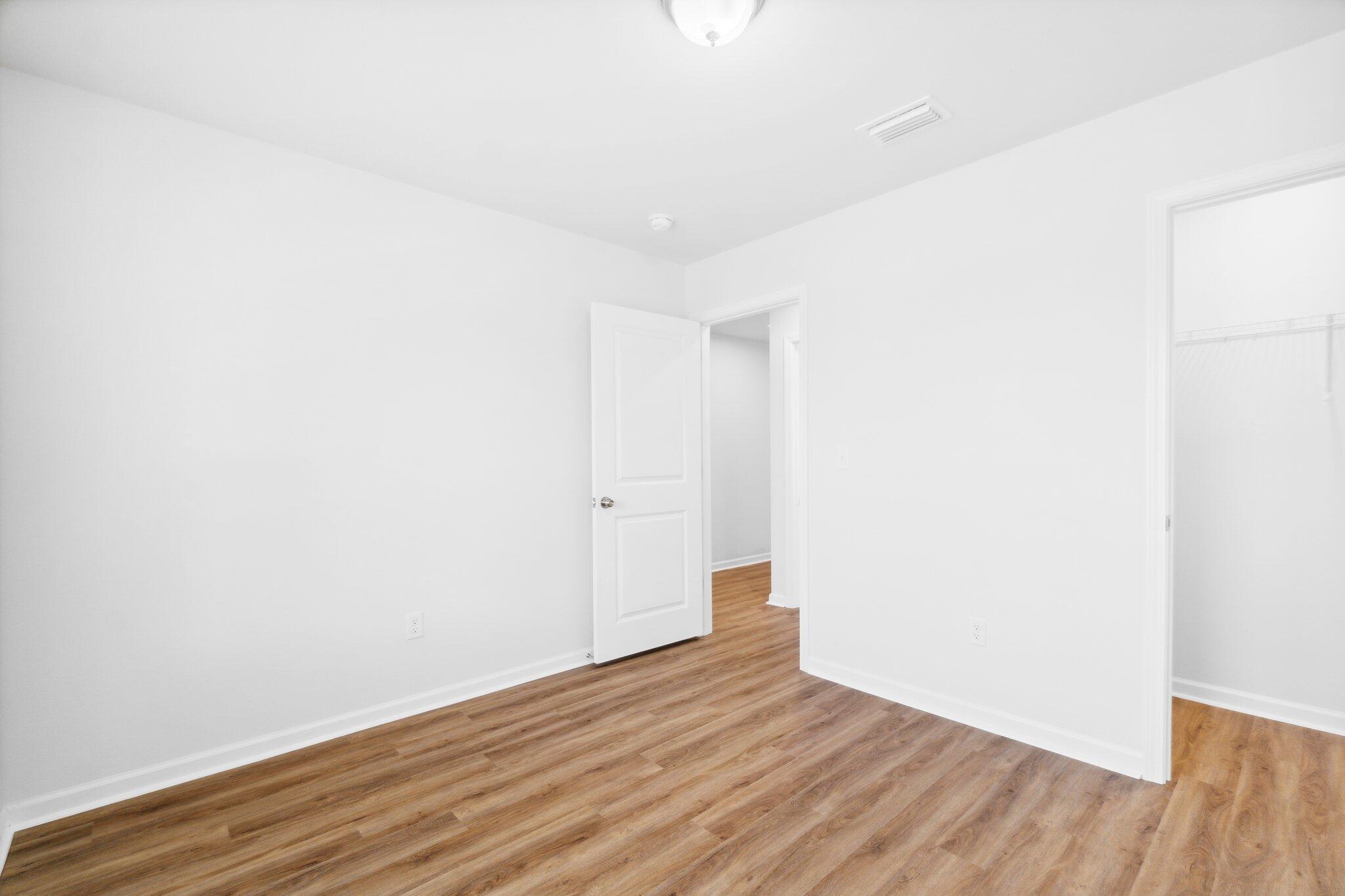 CROSS CREEK - Residential Lease
