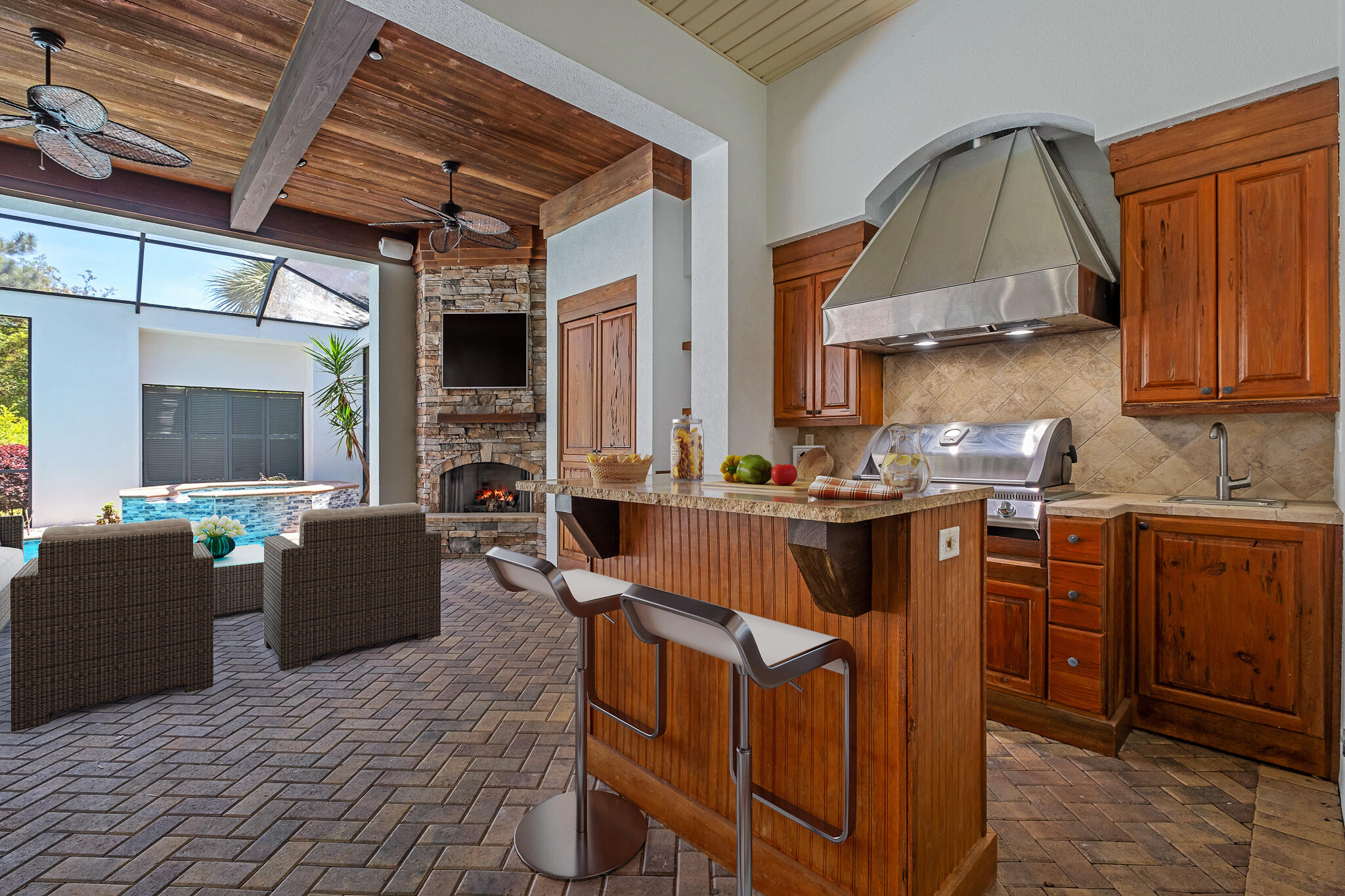 BURNT PINE - Residential