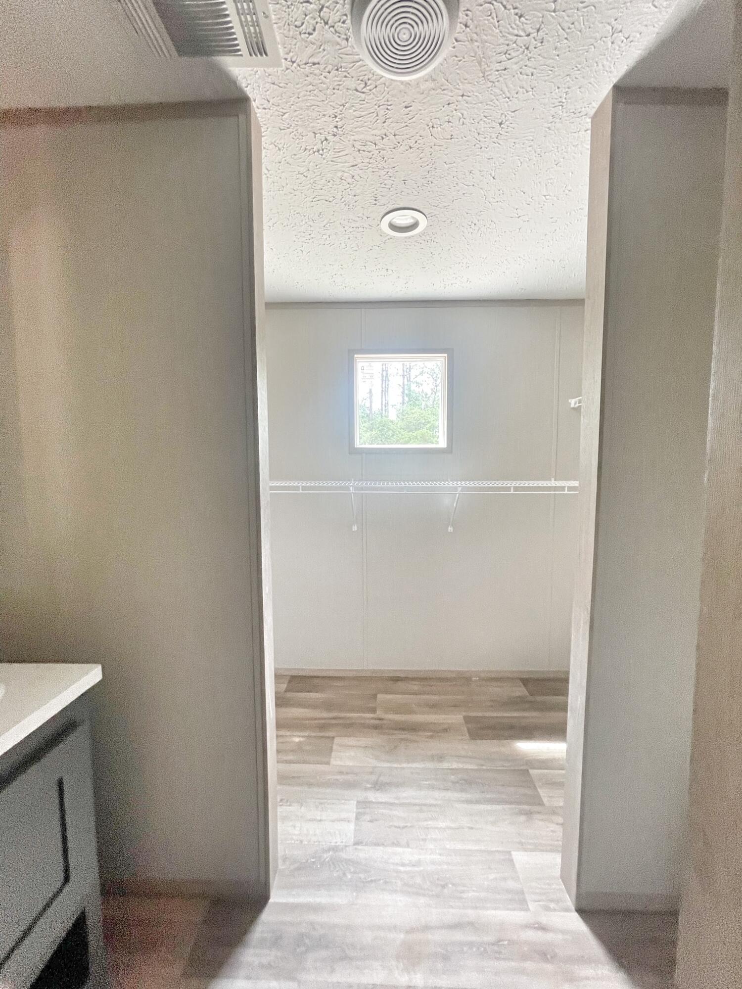 OAKWOOD LAKES ESTATES - Residential