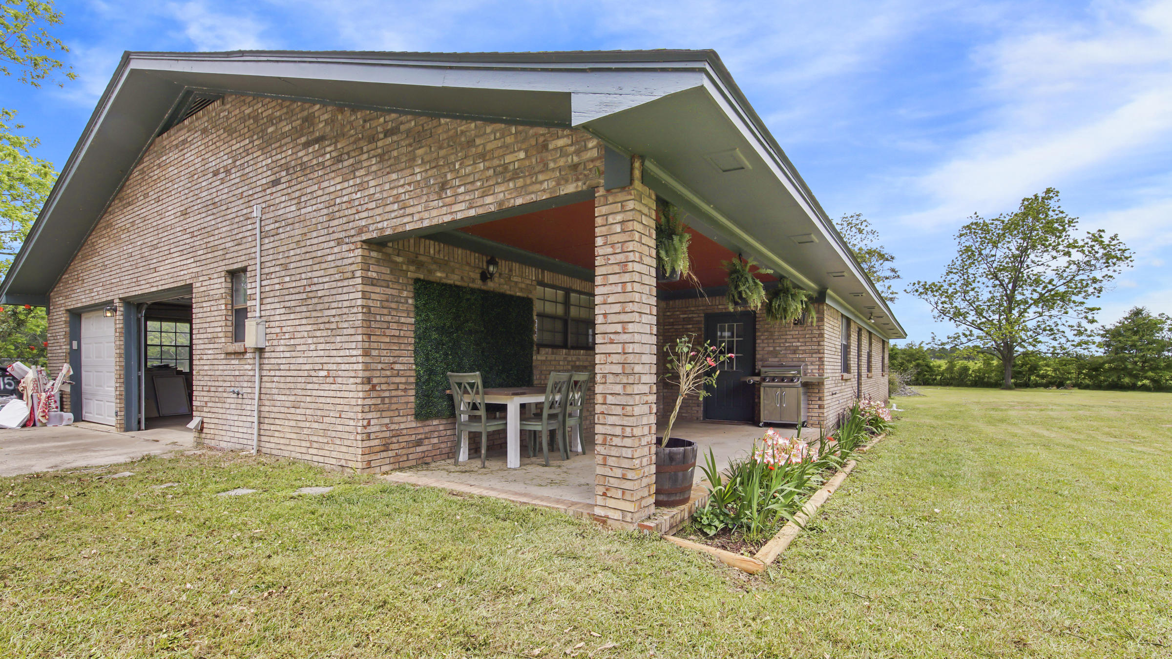 MEETS & BOUNDS - Residential