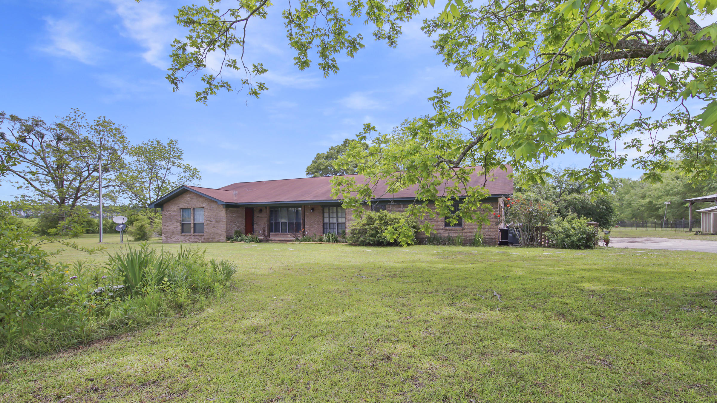 MEETS & BOUNDS - Residential