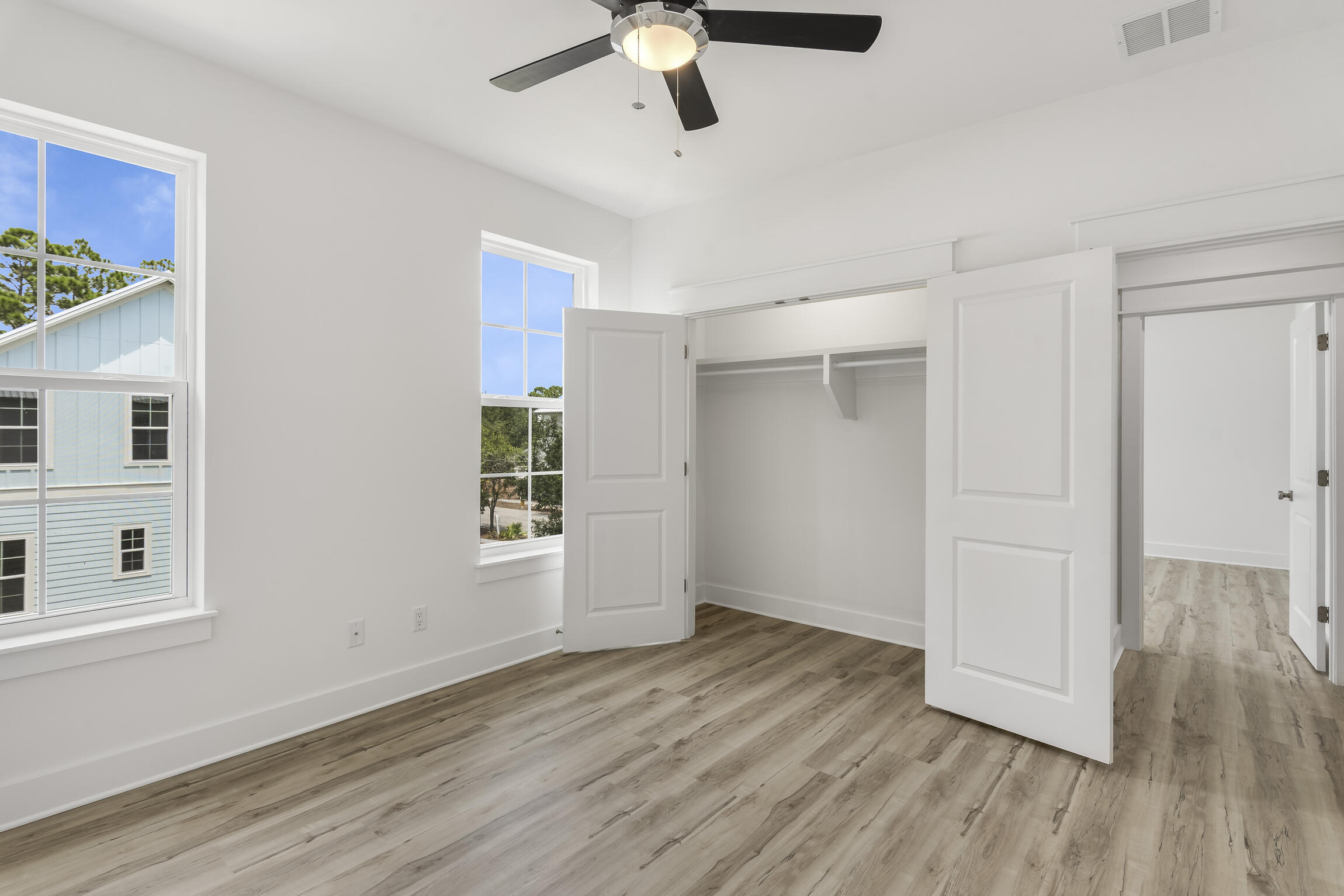 HIDDEN GROVE - Residential