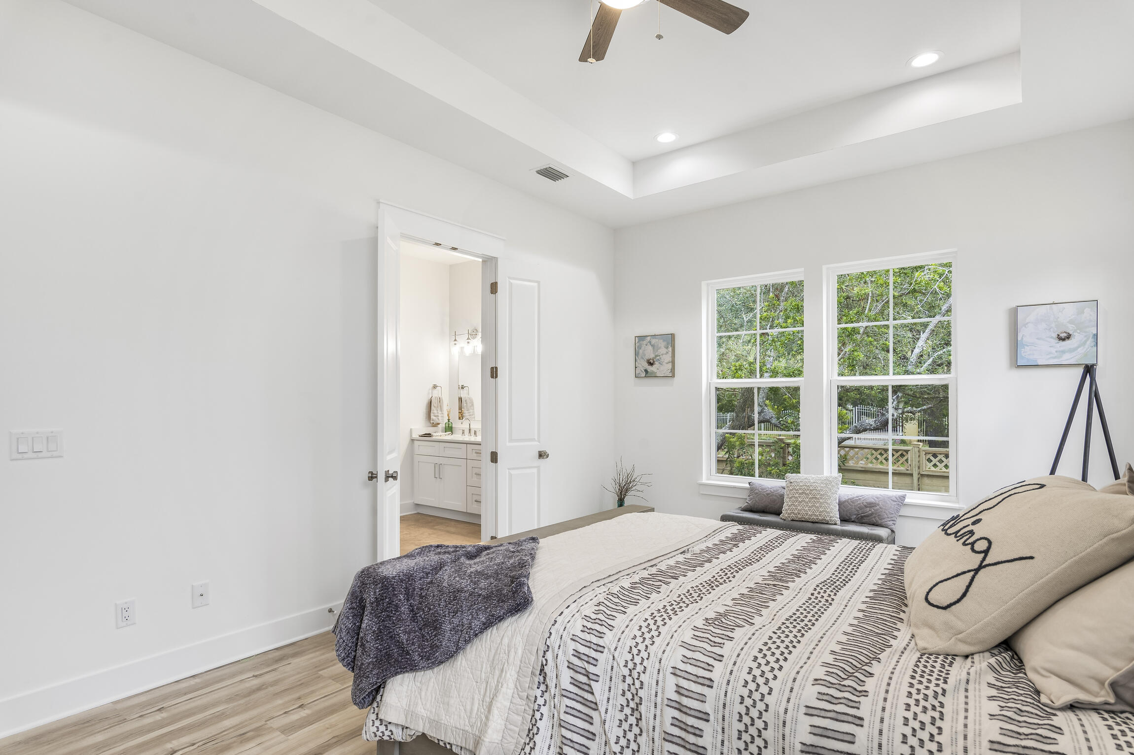 HIDDEN GROVE - Residential