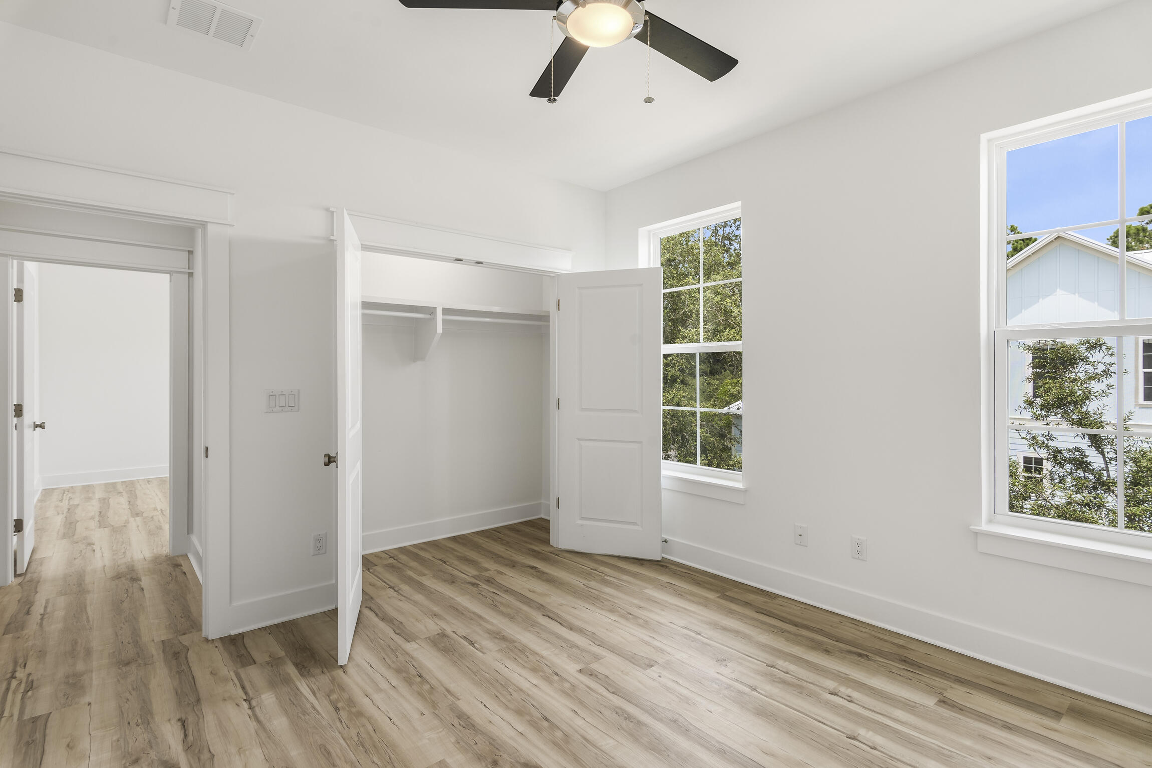 HIDDEN GROVE - Residential