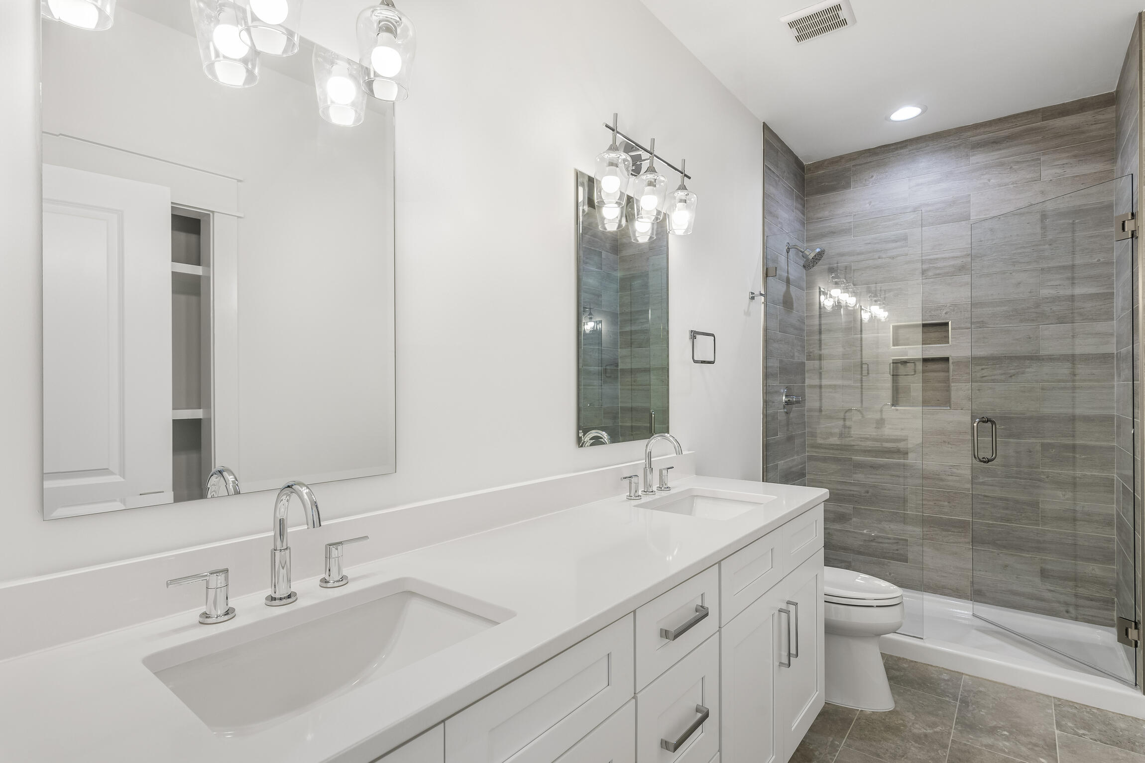 HIDDEN GROVE - Residential