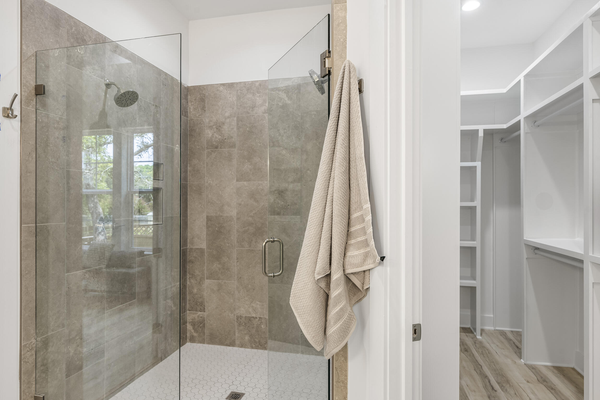 HIDDEN GROVE - Residential