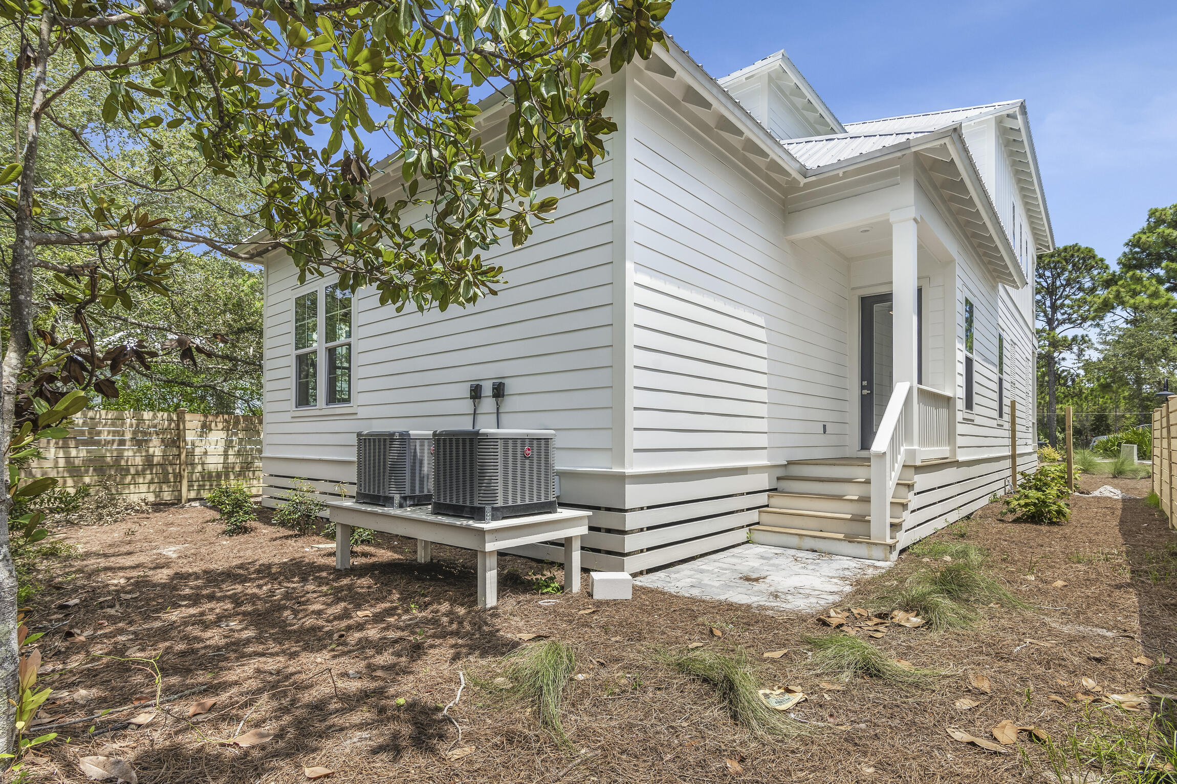 HIDDEN GROVE - Residential