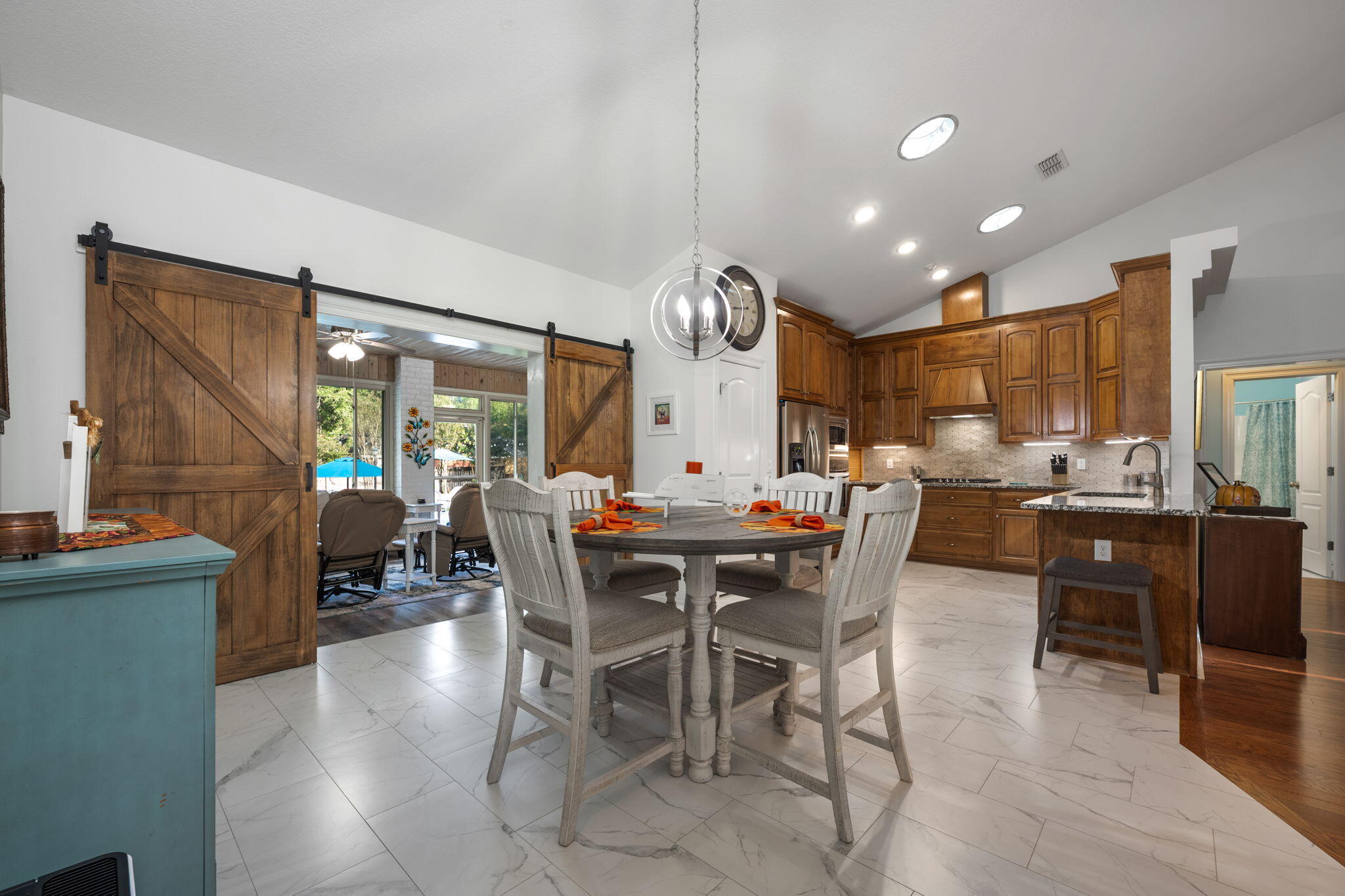 NO RECORDED SUBDIVISION - Residential