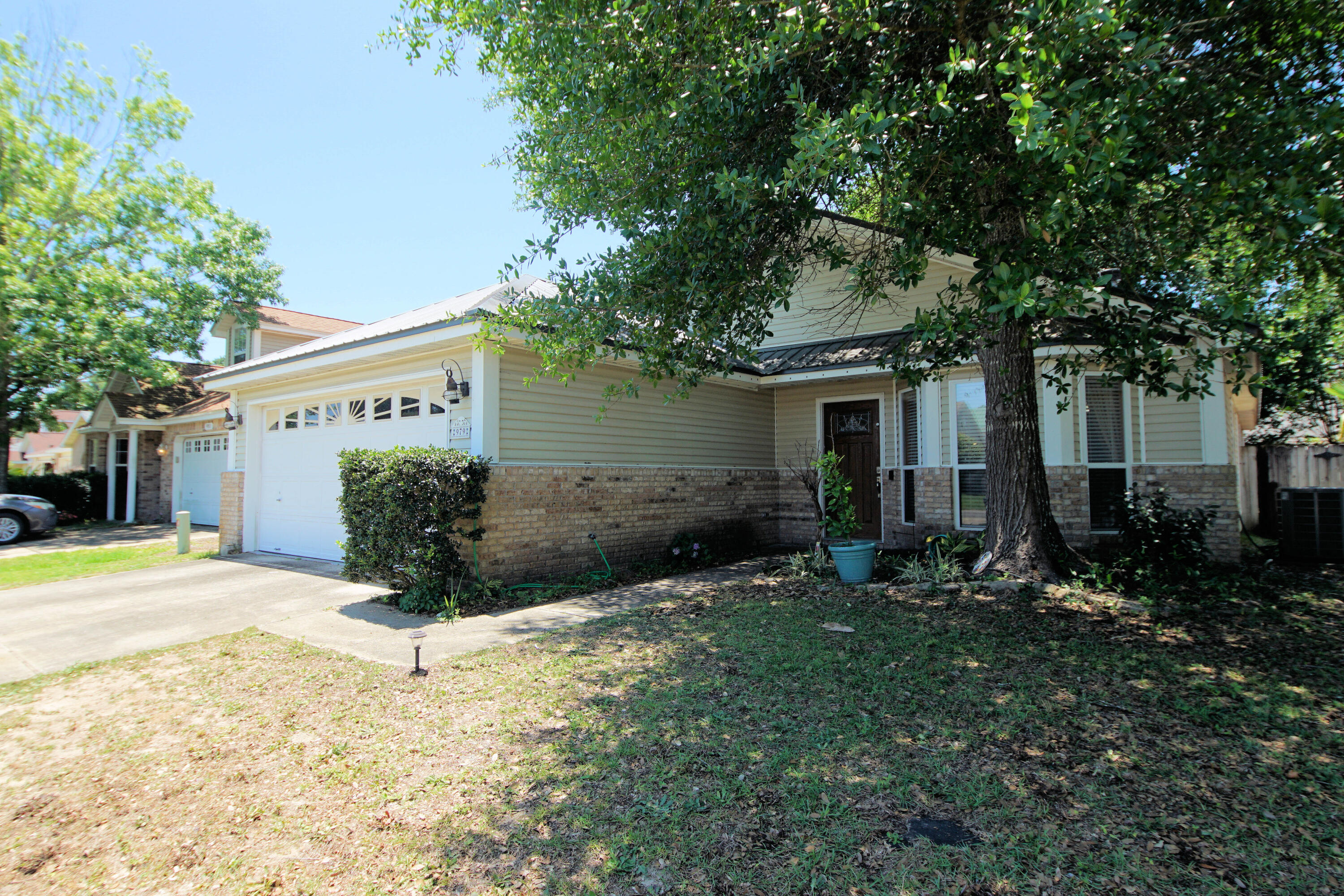 HUNTERS RUN S/D - Residential