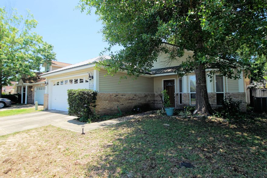 This home has it all--starting with it's great location! Situated is the desirable Hunter's Run community, your new home will be convenient to bases, beaches and shopping. The sizable family room is open to a formal dining area, as well as the kitchen, which allows for some flexibility in how you will utilize the space. The kitchen has stainless appliances and a breakfast bar. The master bed and bath are located at the rear of the house, with a large walk-in closet. The two additional bedrooms are on the other side of the house, where they share the second full bath. The laundry room (washer and dryer convey) is adjacent to the kitchen--leading to the two-car garage. There is a flex room at the rear of the house which can be accessed from the kitchen area or . . . (click more, please)