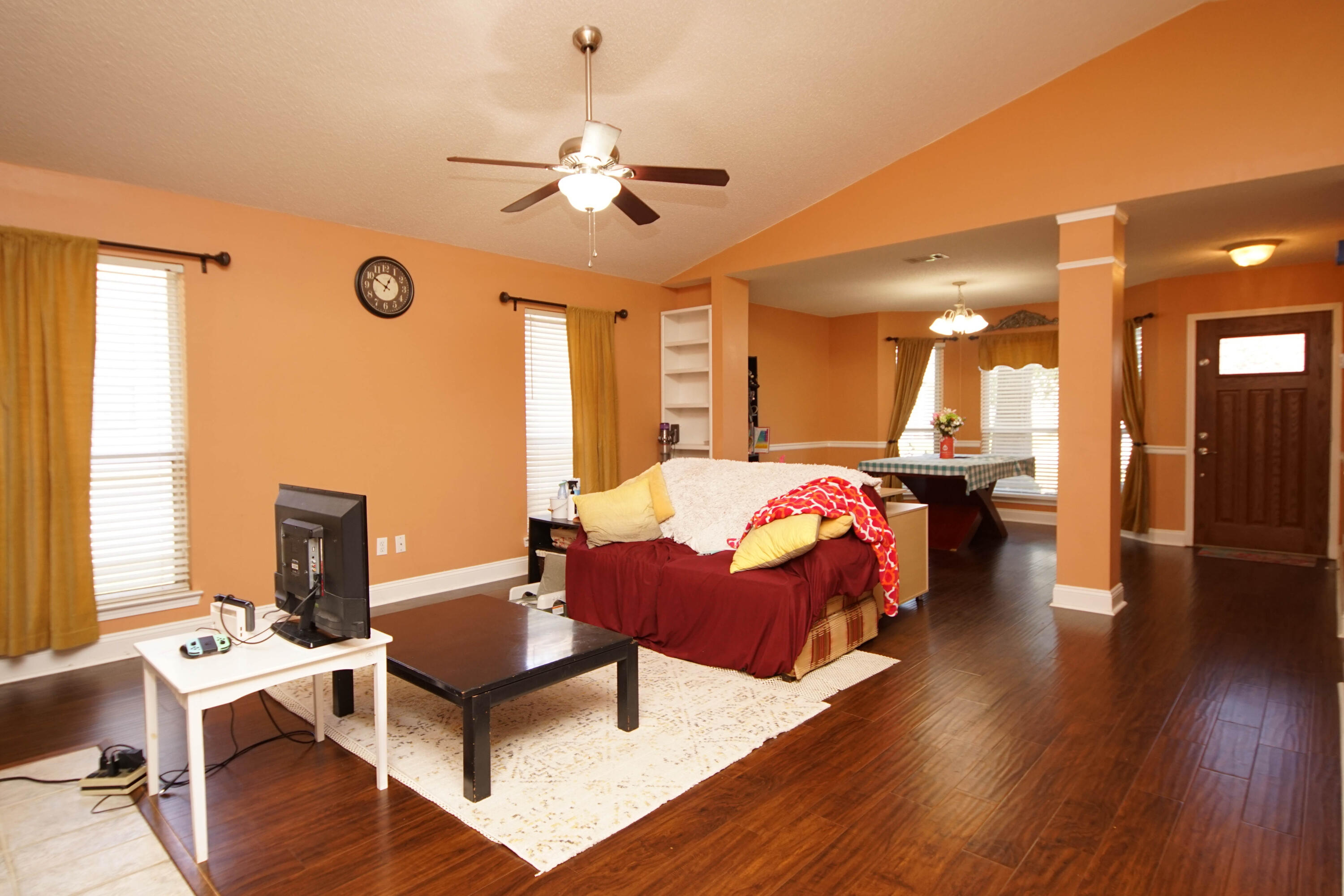 HUNTERS RUN S/D - Residential