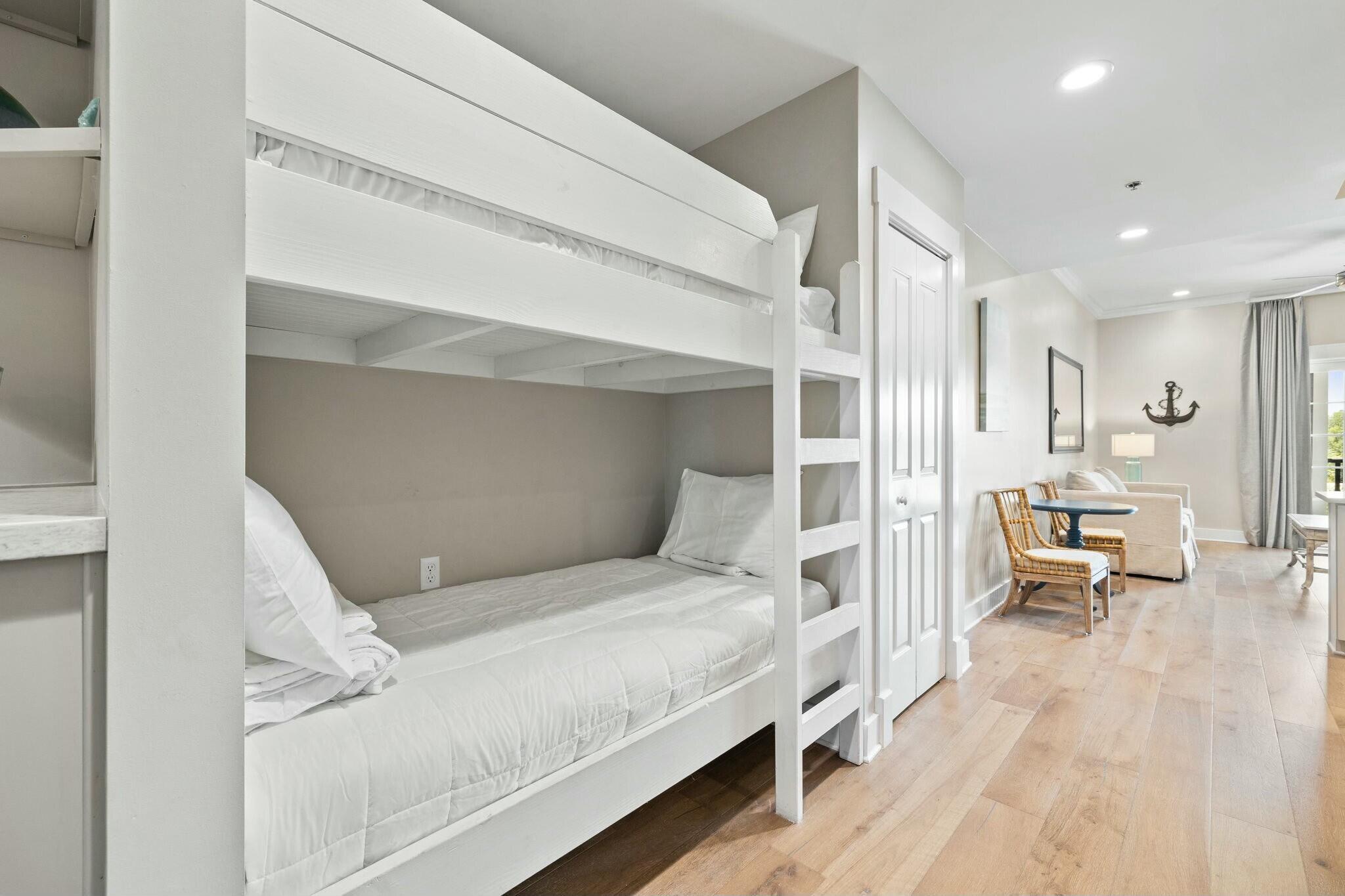 HENDERSON LOFTS - Residential