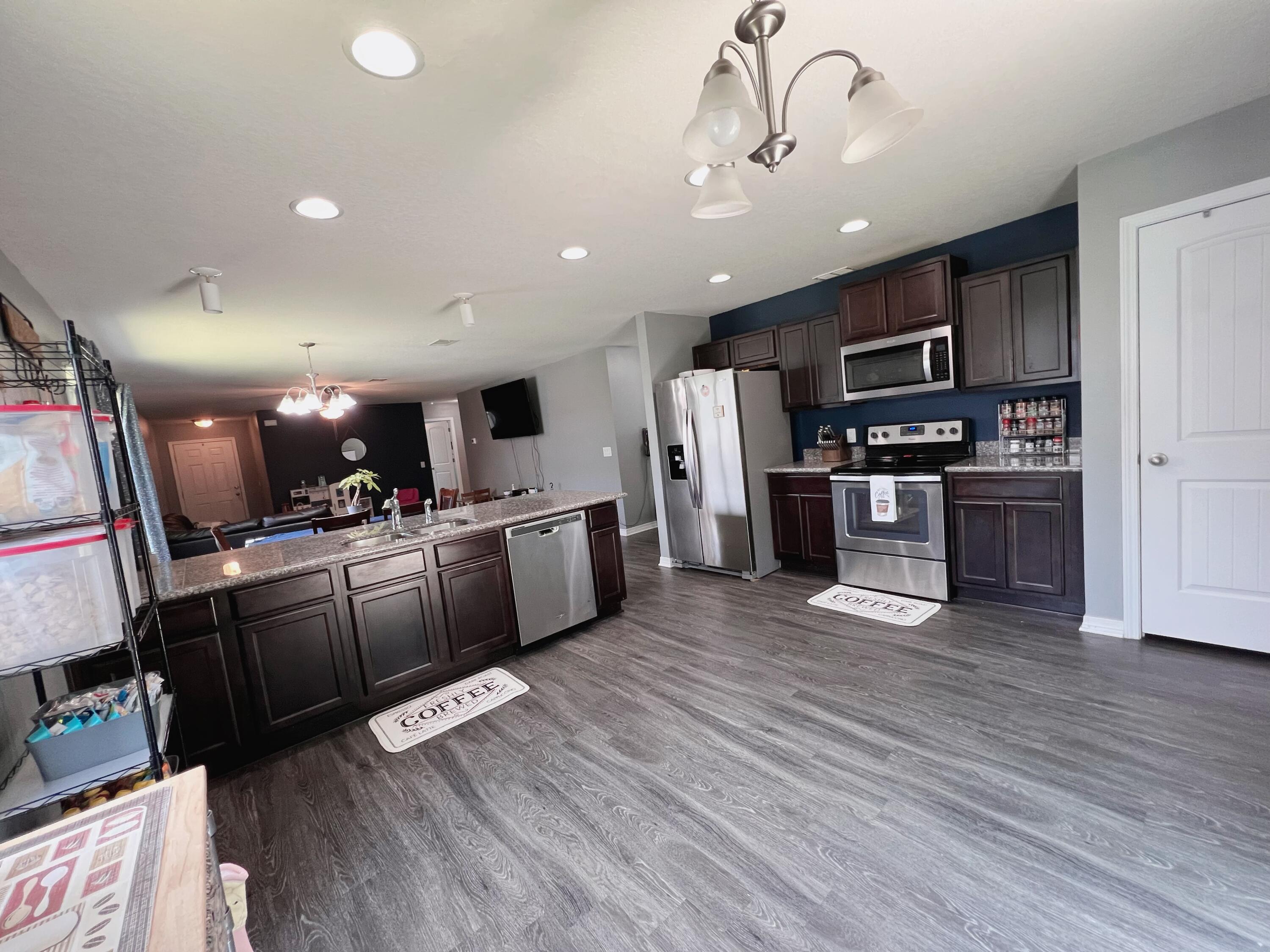 AVALON PARK - Residential