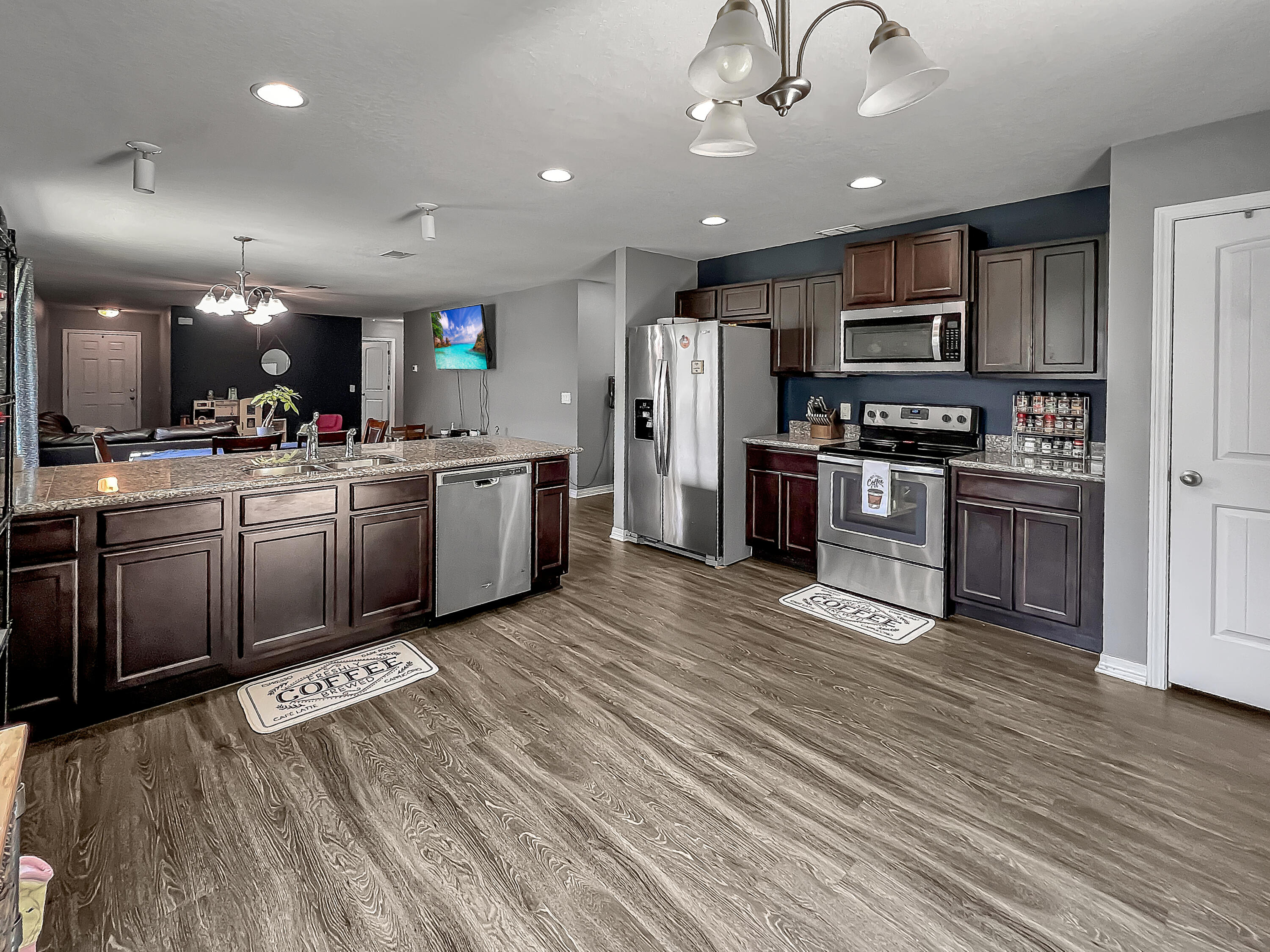 AVALON PARK - Residential