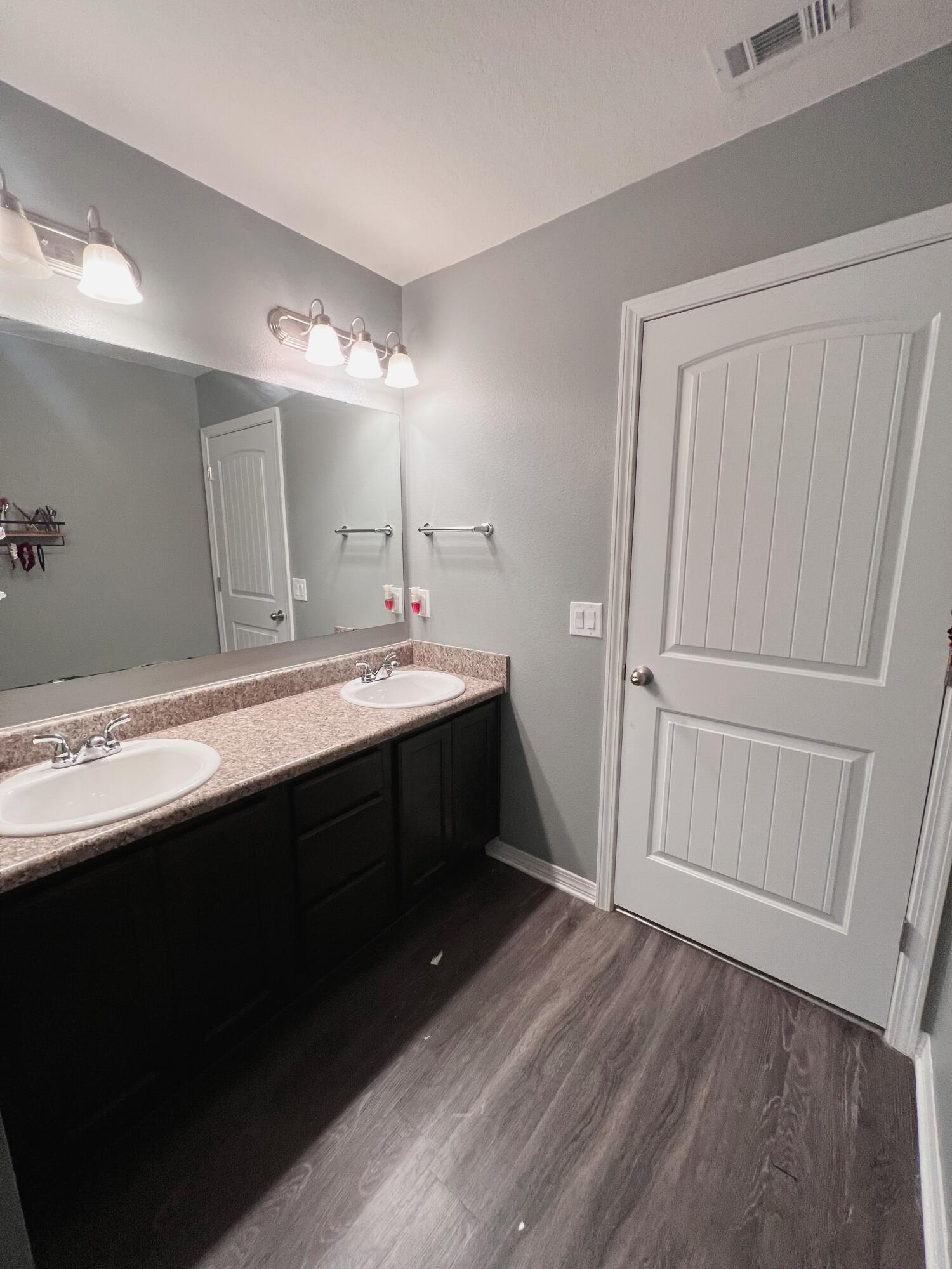 AVALON PARK - Residential