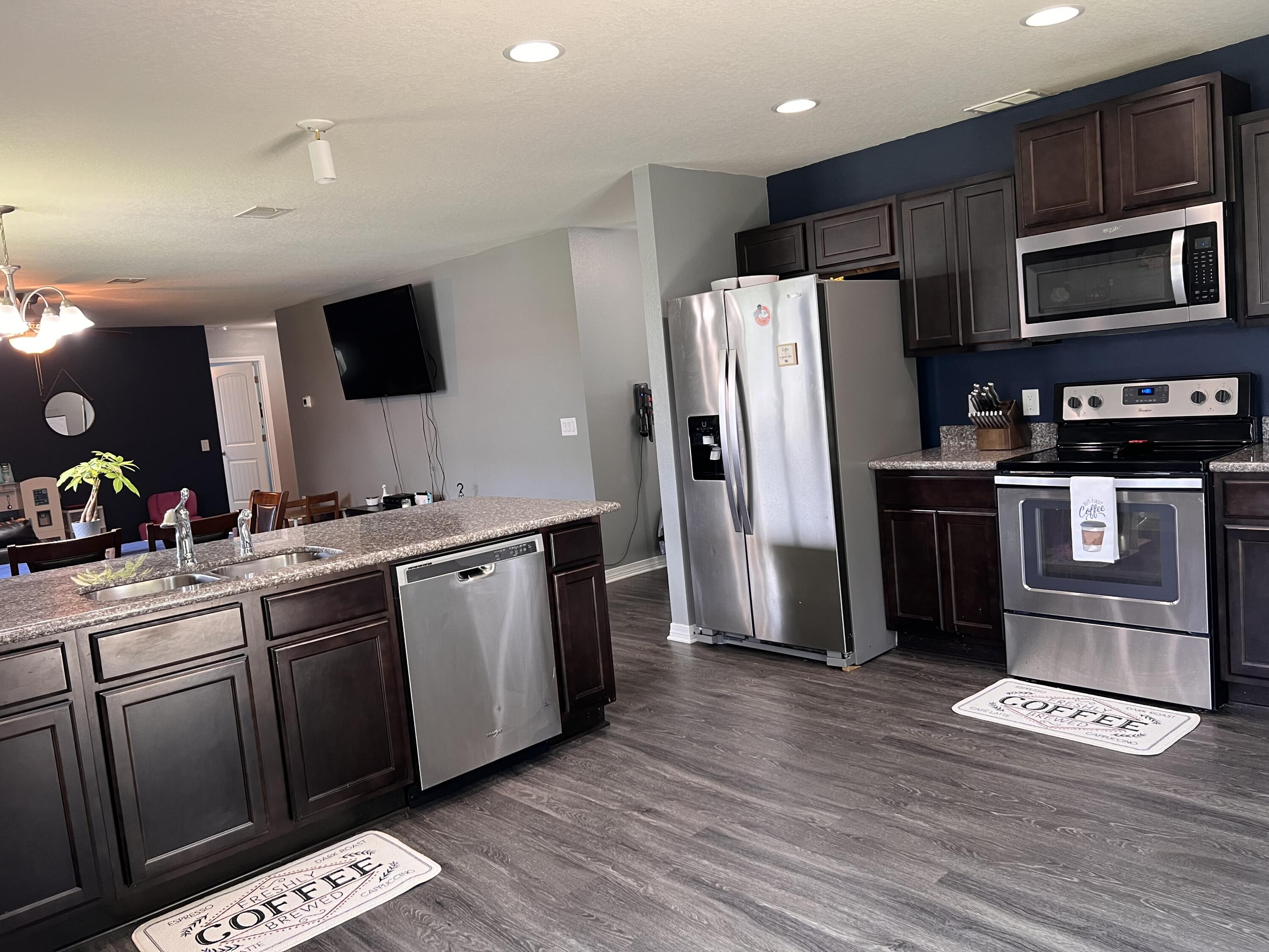 AVALON PARK - Residential