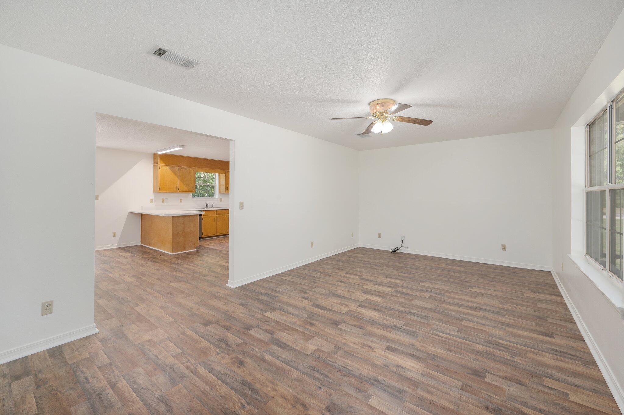 METES & BOUNDS - Residential Lease