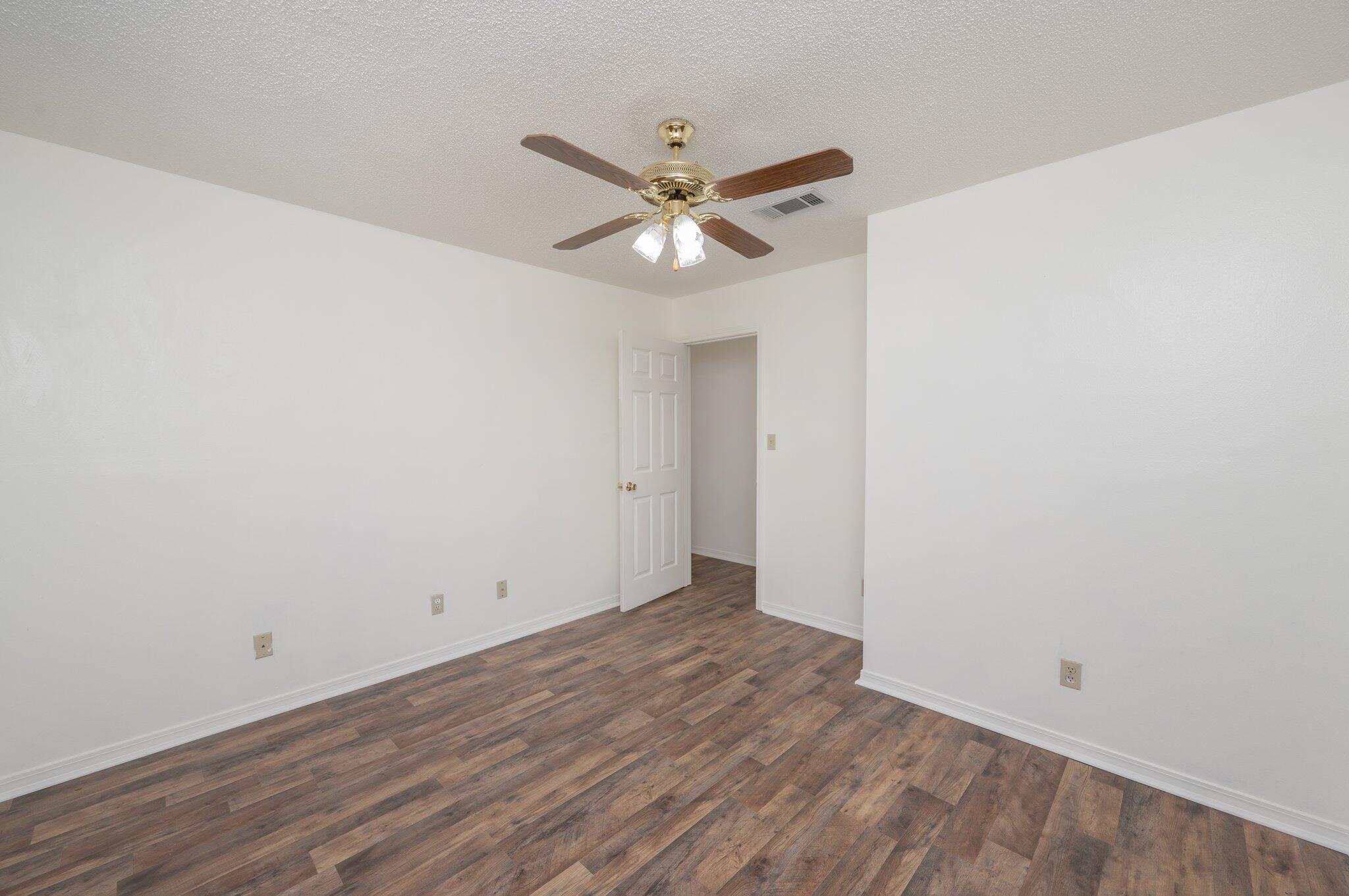 METES & BOUNDS - Residential Lease