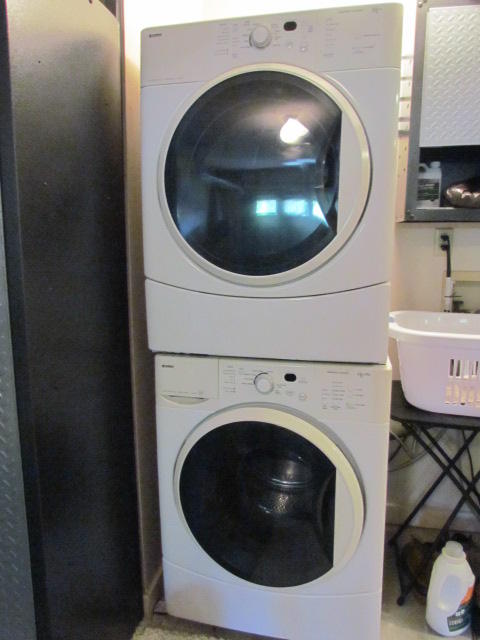 GLENEAGLES GREEN - Residential Lease