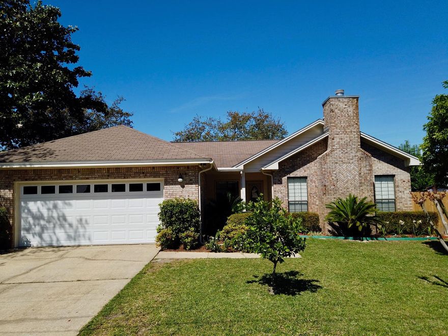 NEW ROOF!! Being put on 7/22.. Great Location! Very Lightly Used Brick House In Downtown Destin. Well Maintained Home And Yard. Excellent Neighbors As Well. Close To Destin Elementary, Walk To The Harbor and Harborwalk, Walk In Cedar Lined Master Closet, Screened In Porch. Newer Granite, Floors, A.C. & Hot Water Heater Come See Today! No Flood Ins Needed