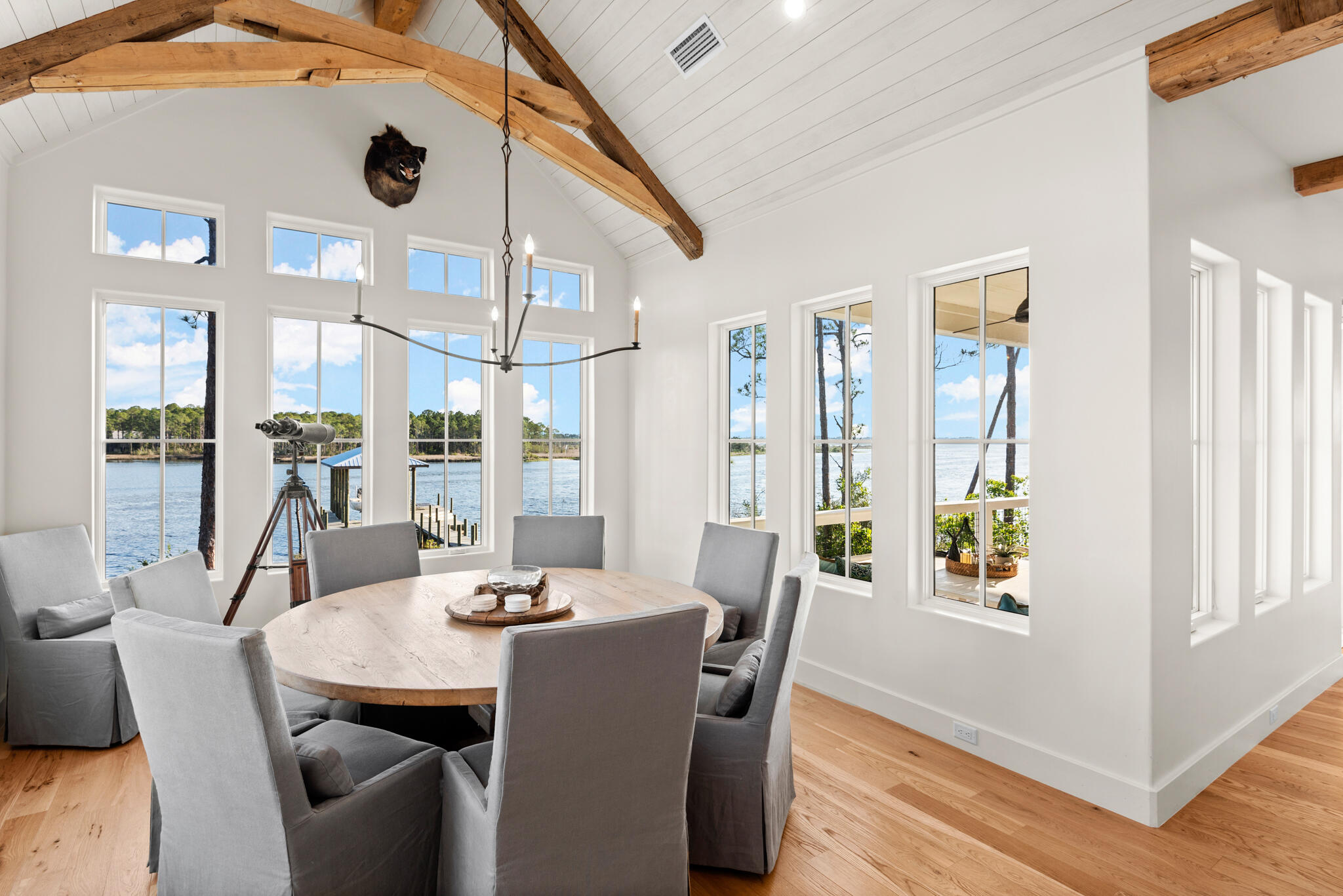 CESSNA LANDING - Residential