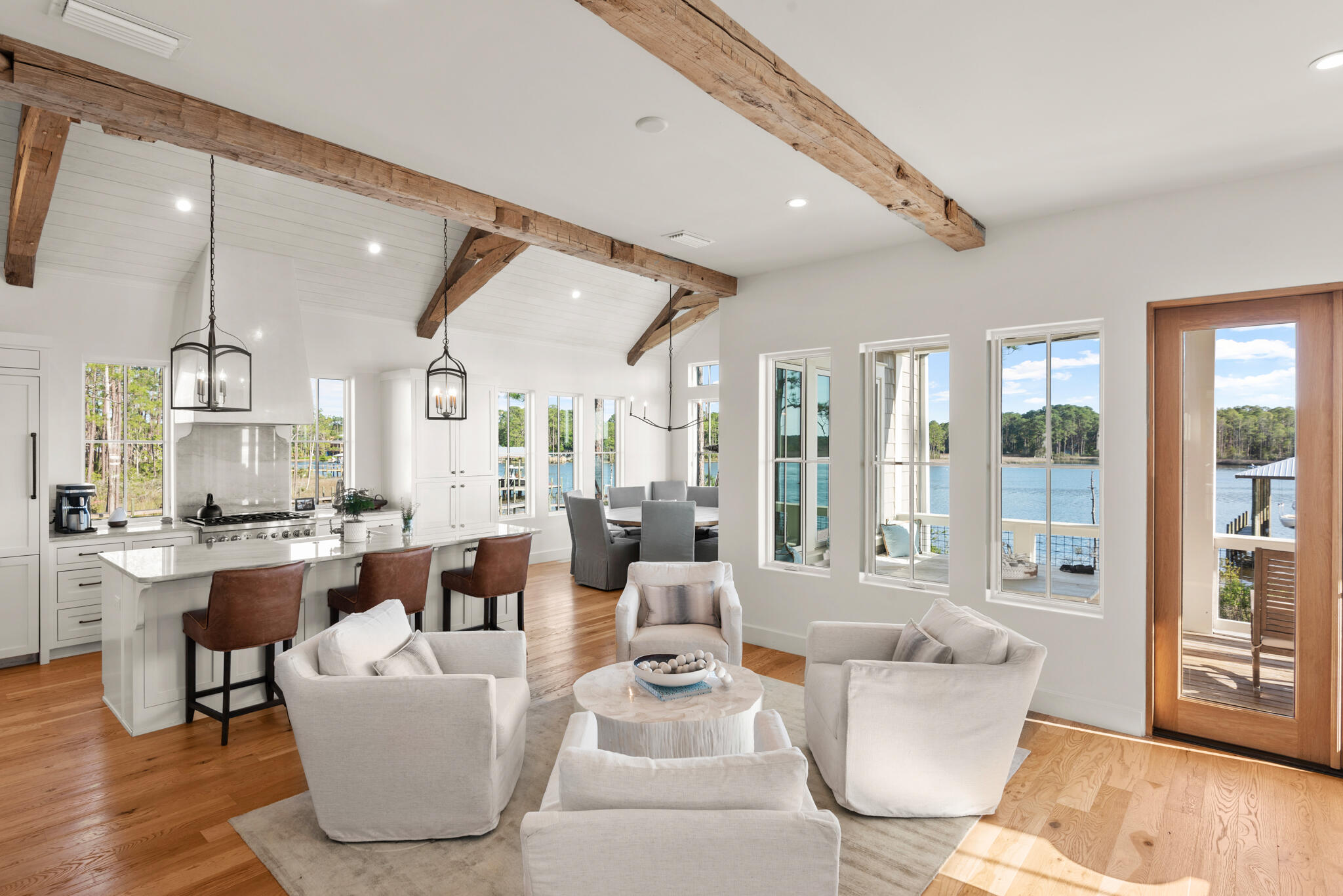 CESSNA LANDING - Residential