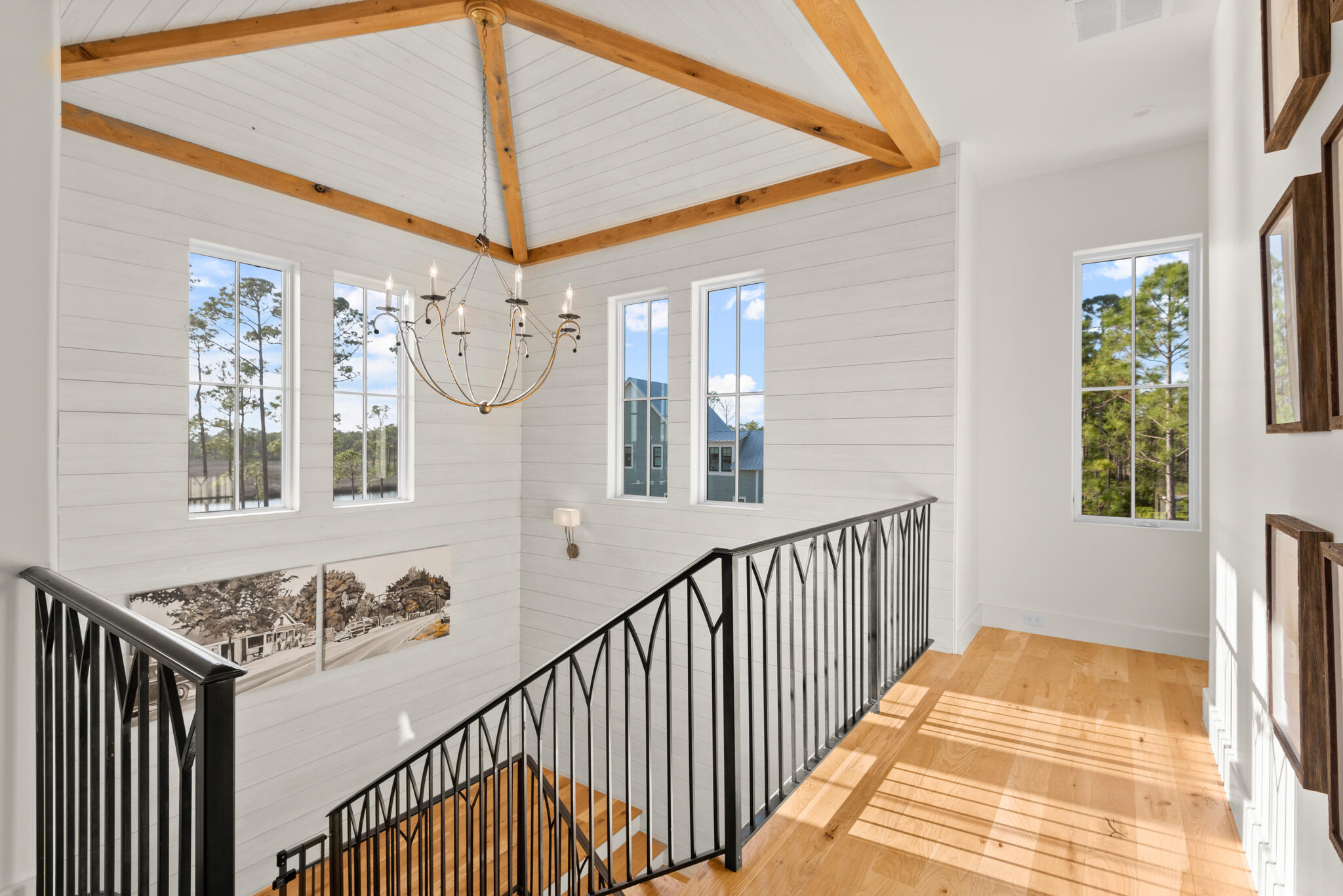 CESSNA LANDING - Residential