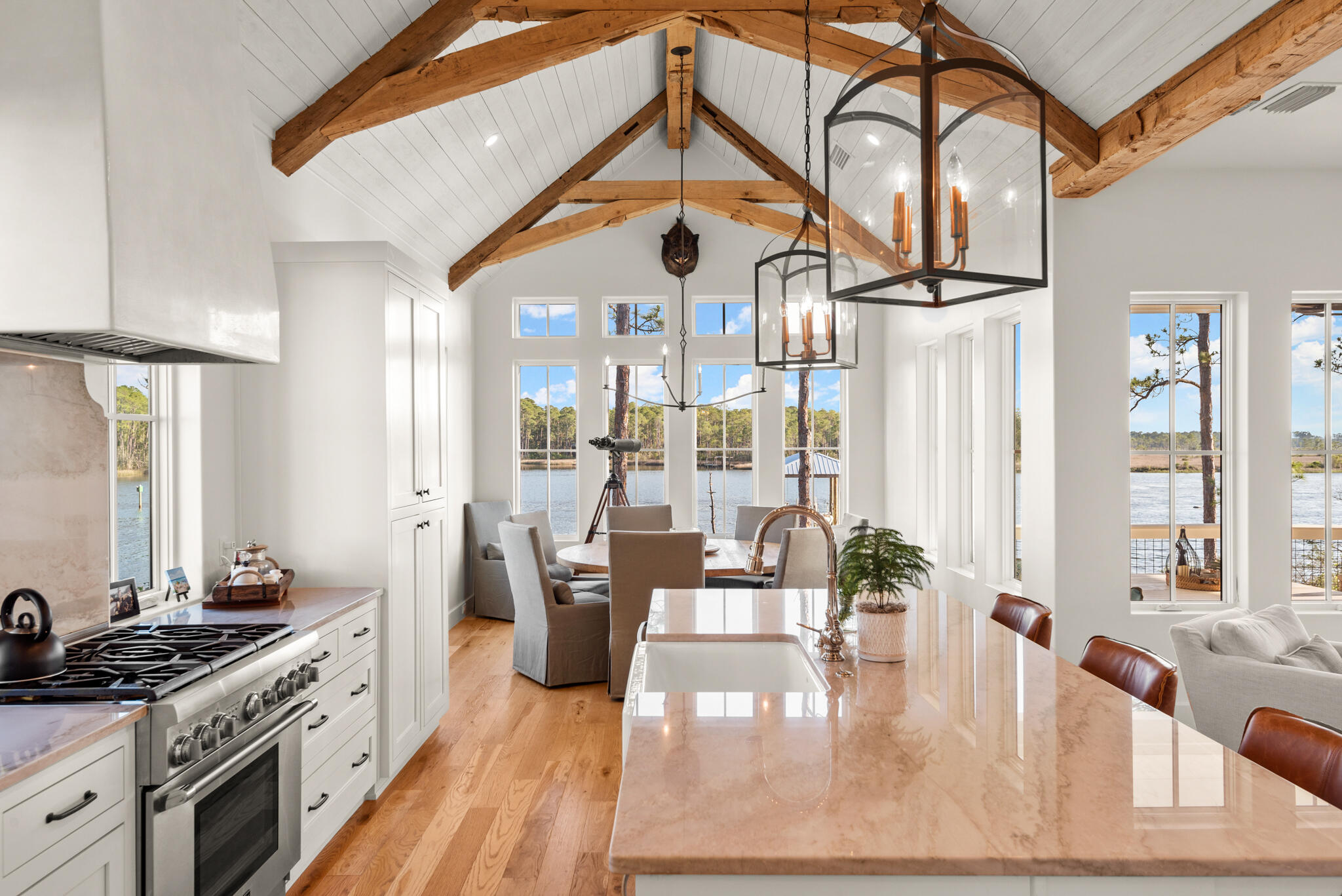 CESSNA LANDING - Residential