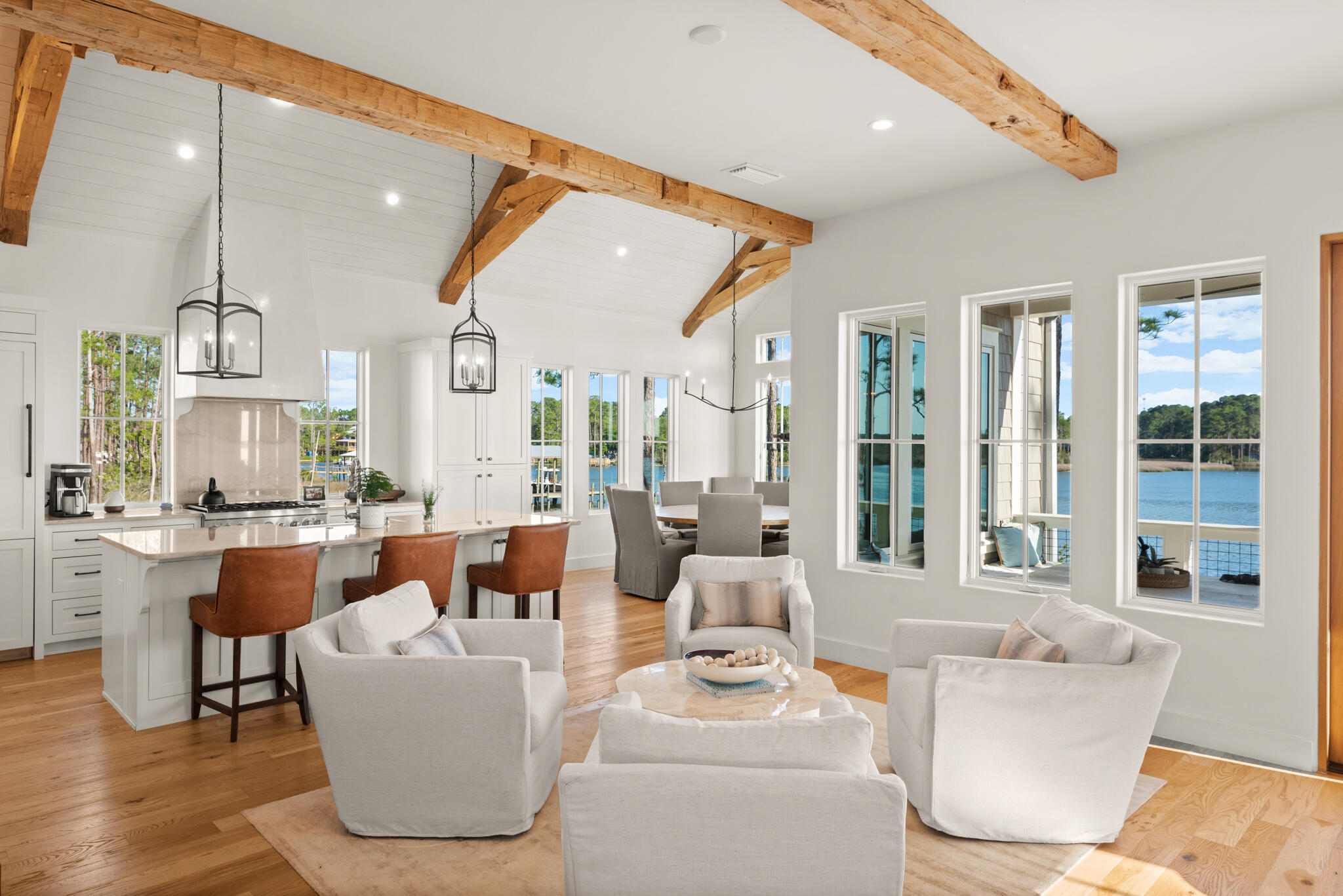 CESSNA LANDING - Residential