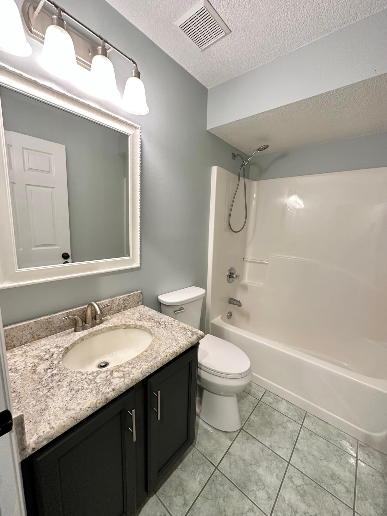 HUNTERS RUN S/D - Residential Lease