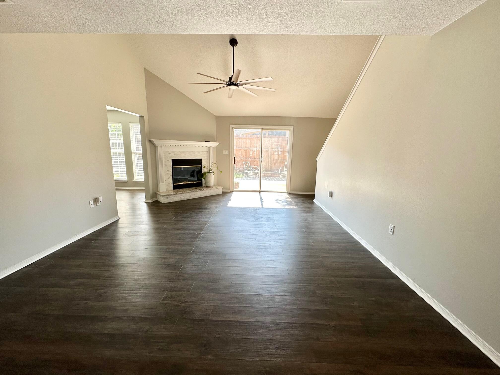 HUNTERS RUN S/D - Residential Lease