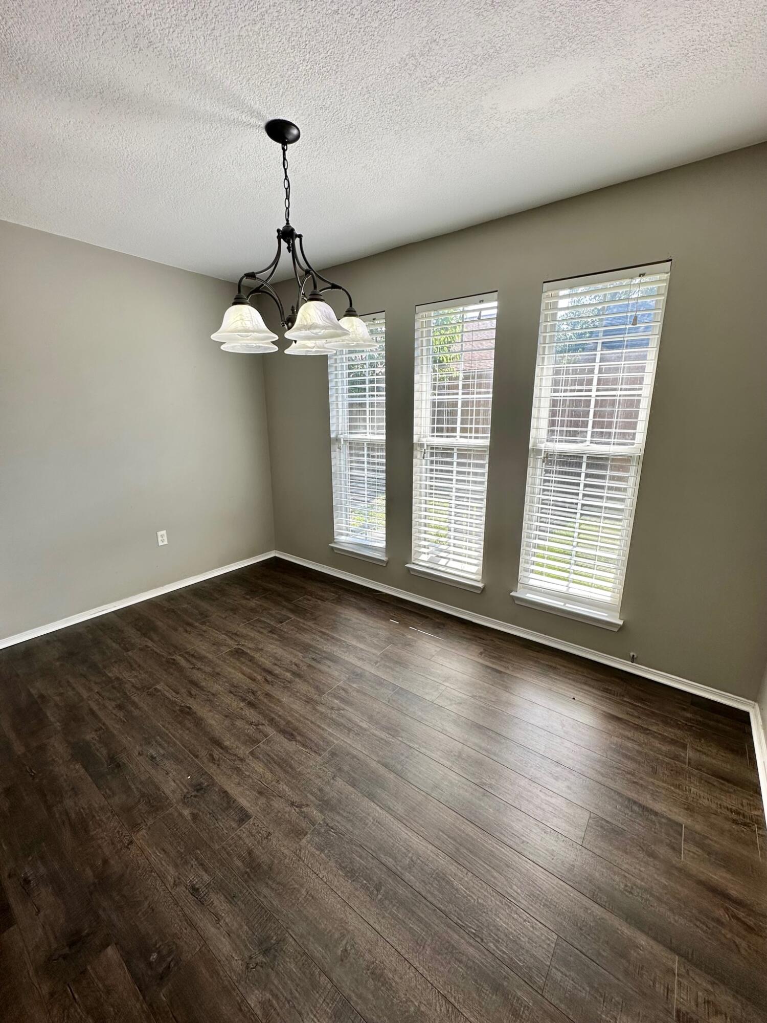 HUNTERS RUN S/D - Residential Lease