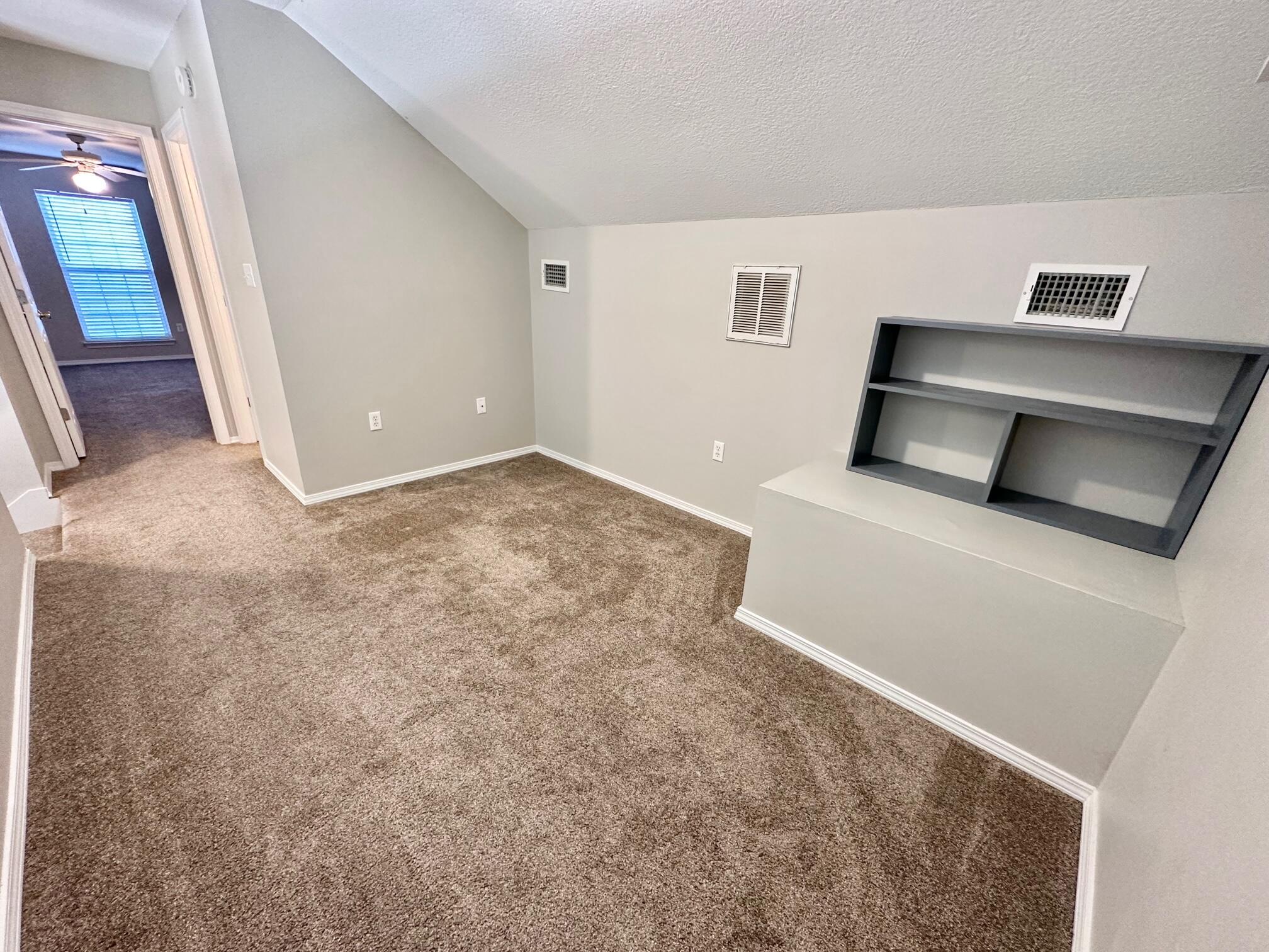 HUNTERS RUN S/D - Residential Lease