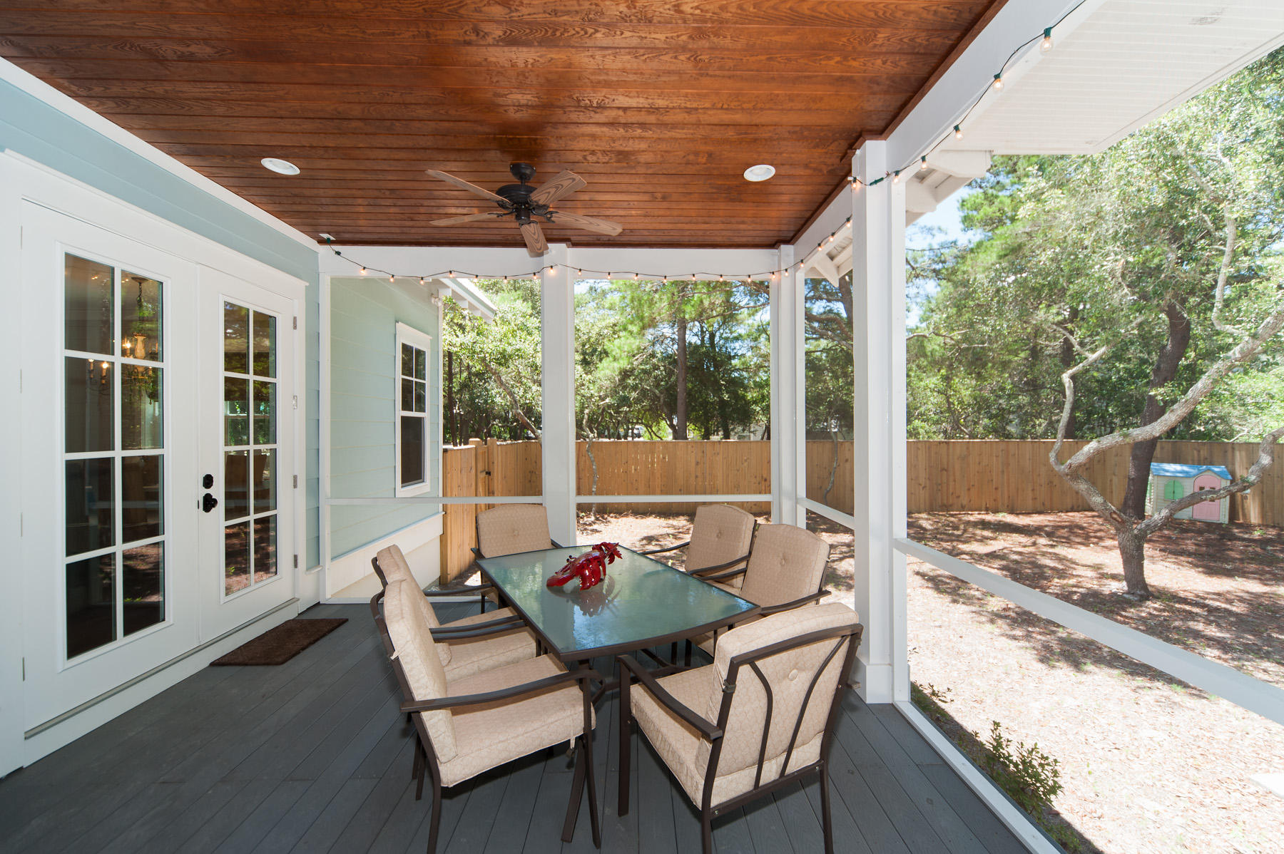 EASTERN LAKE S/D - Residential