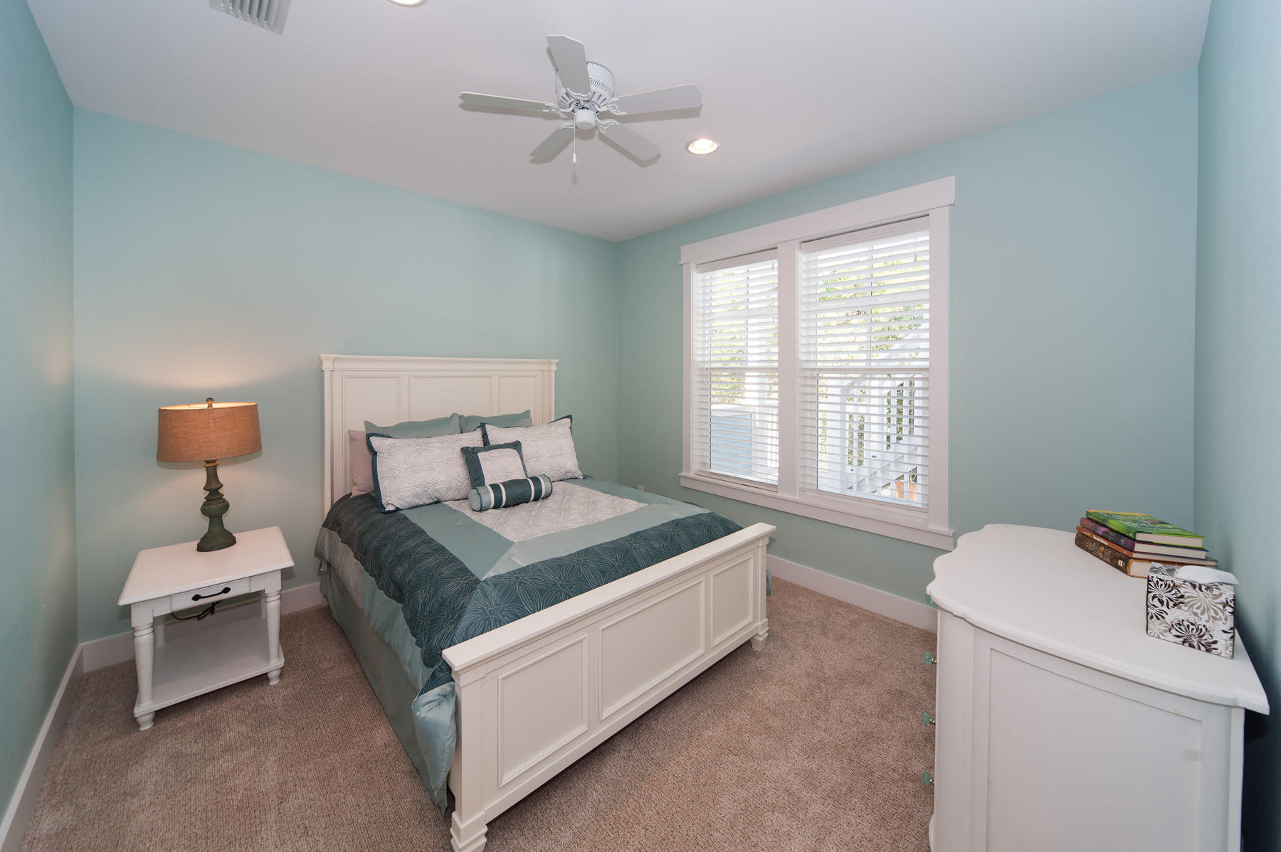 EASTERN LAKE S/D - Residential