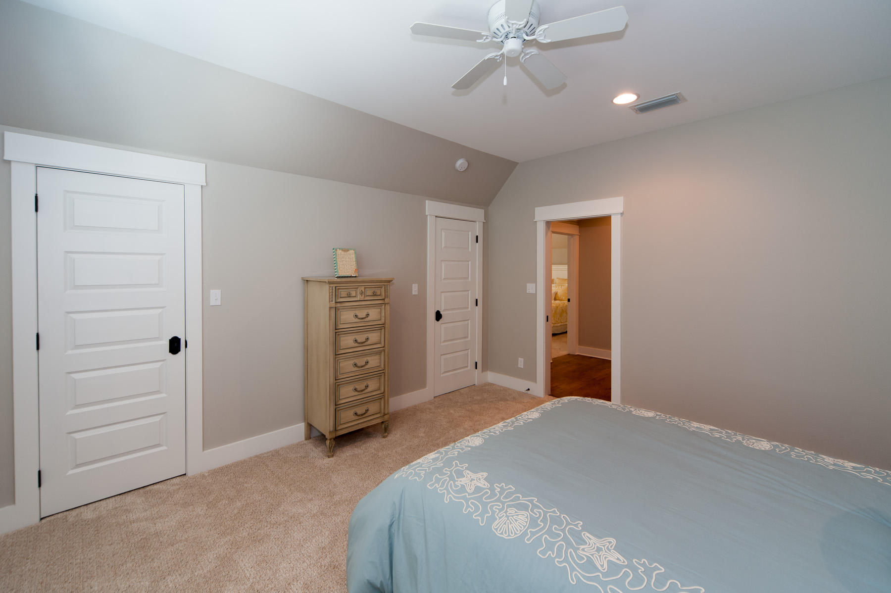 EASTERN LAKE S/D - Residential