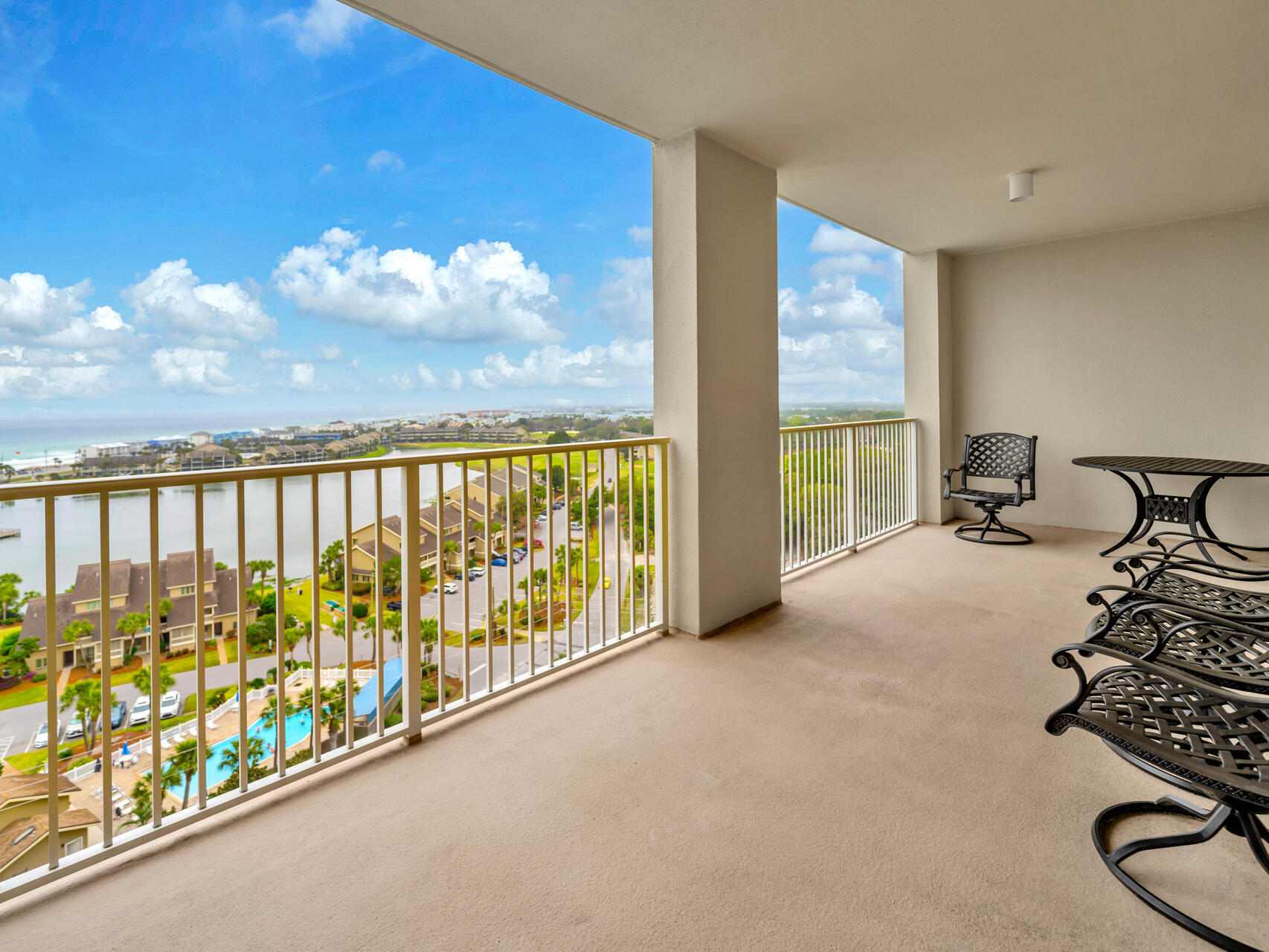 ARIEL DUNES II - Residential
