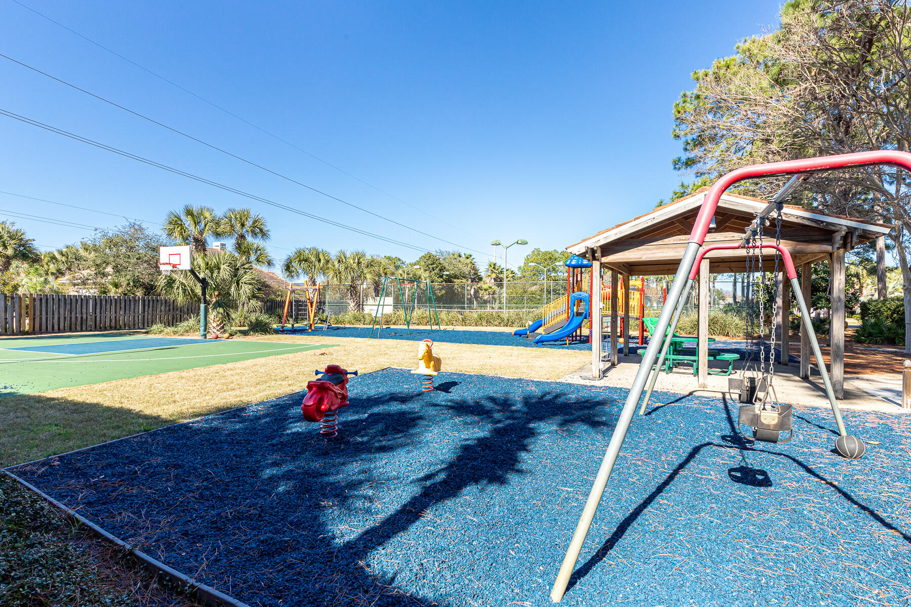 EMERALD LAKES PH 1 - Residential