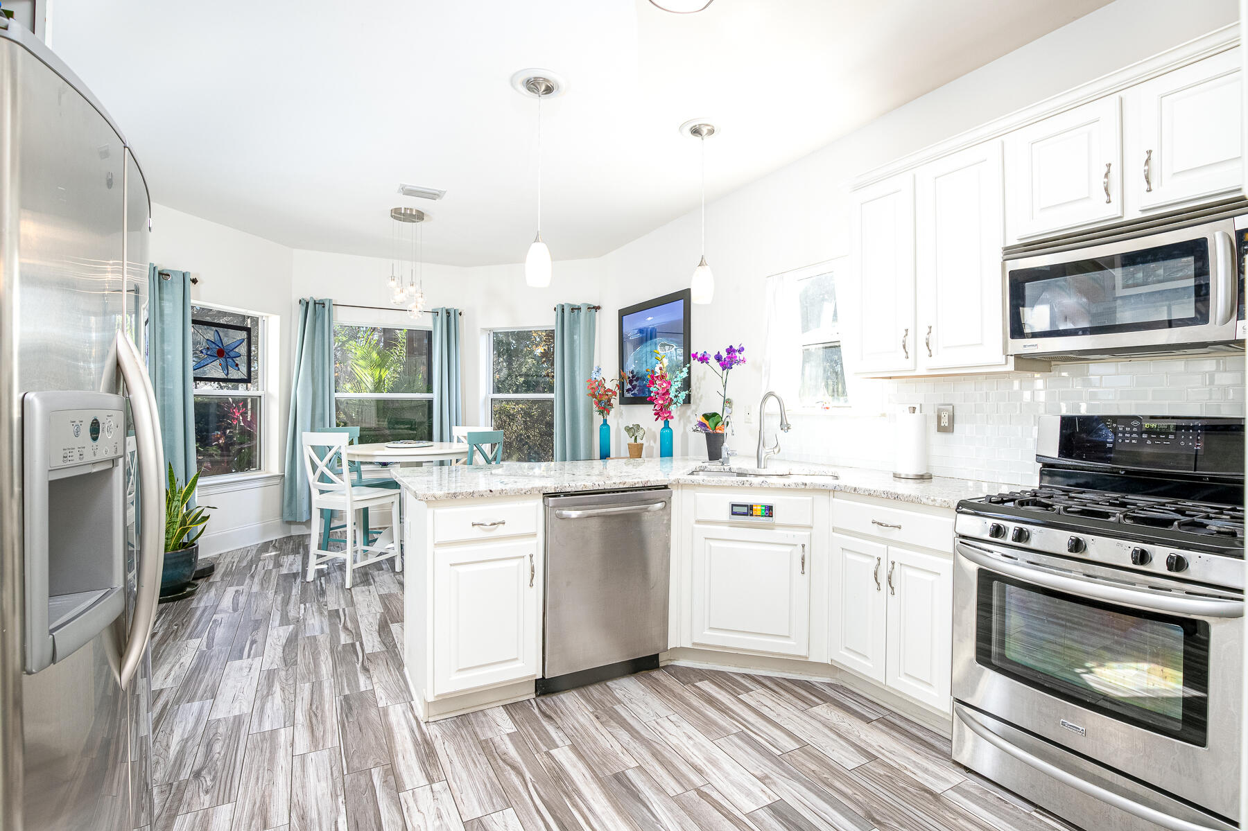 EMERALD LAKES PH 1 - Residential