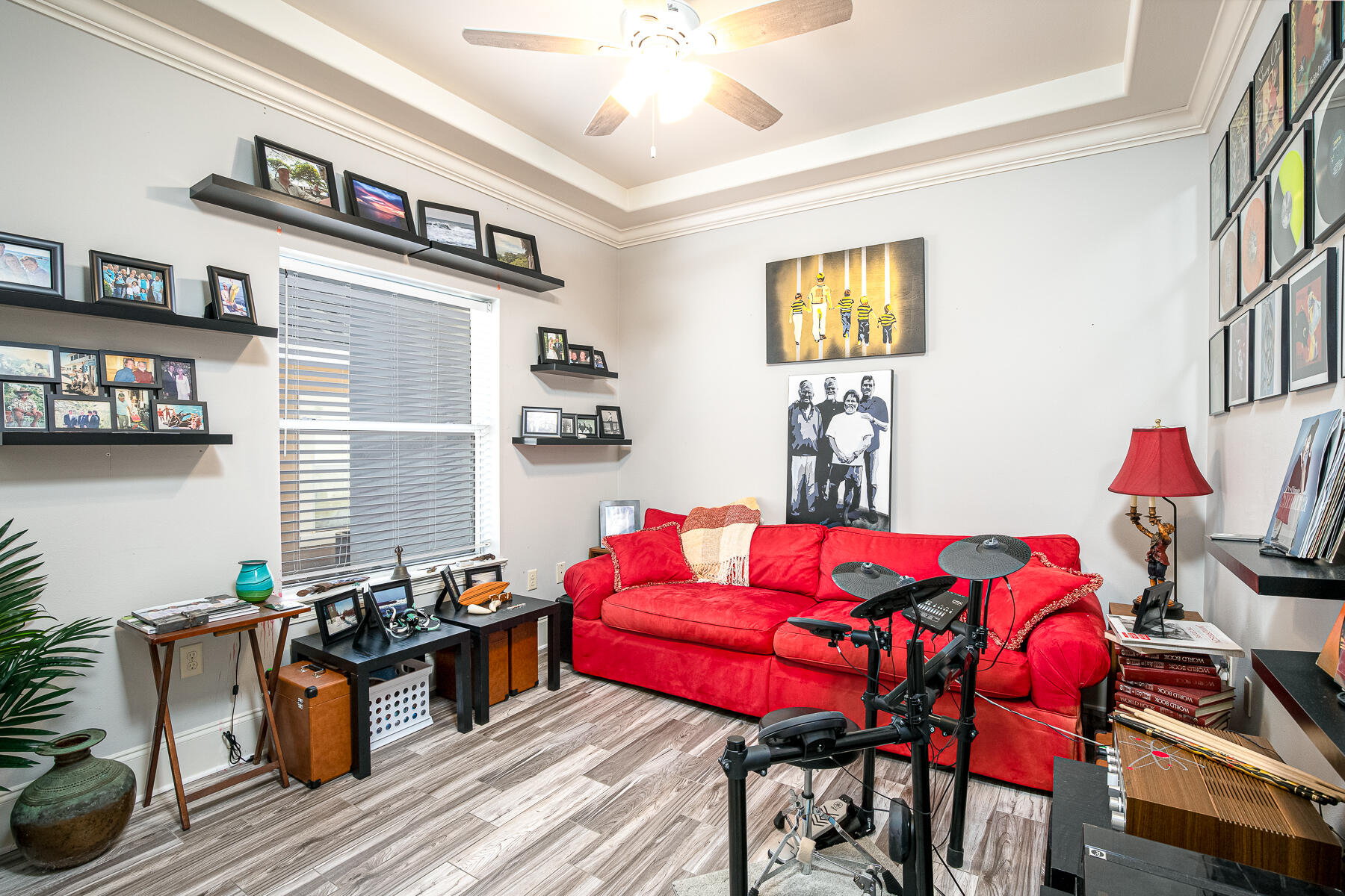 EMERALD LAKES PH 1 - Residential