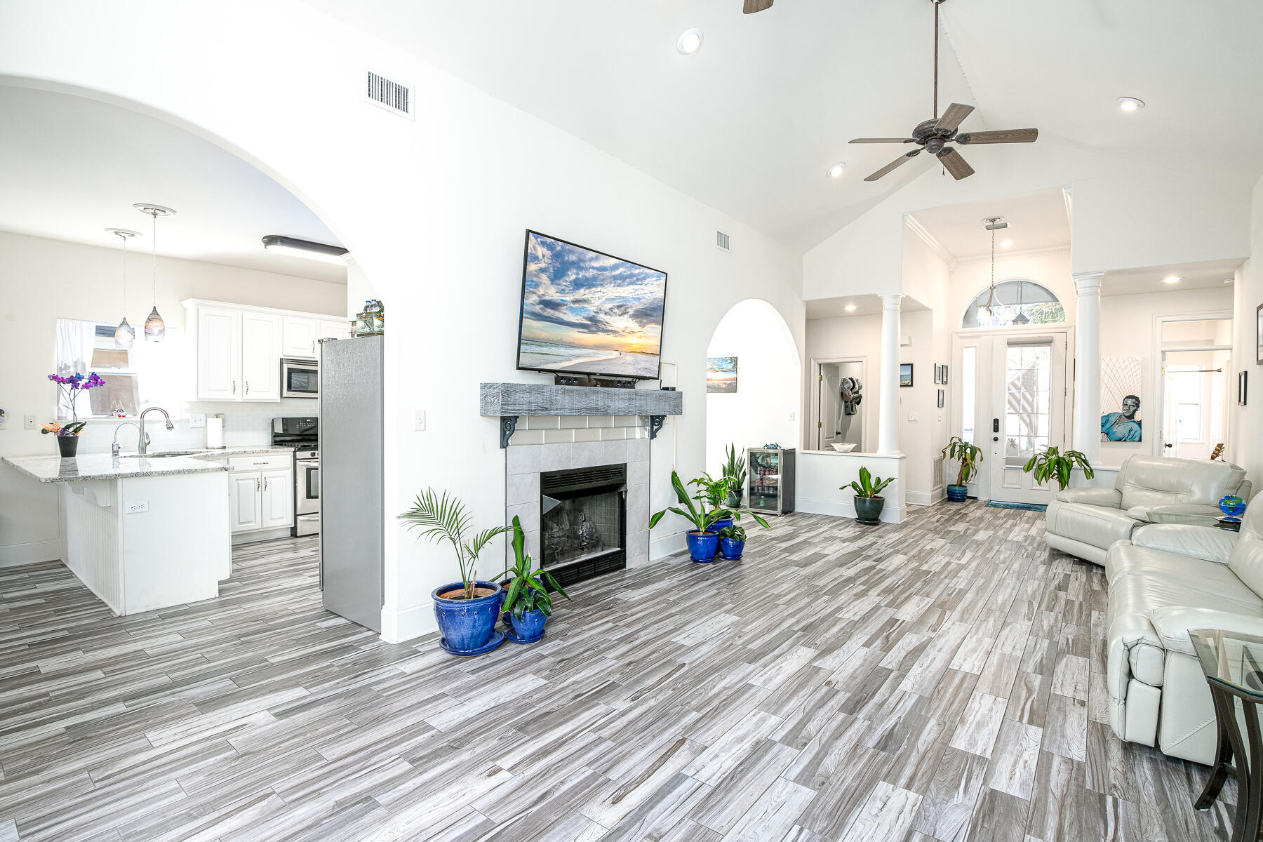 EMERALD LAKES PH 1 - Residential