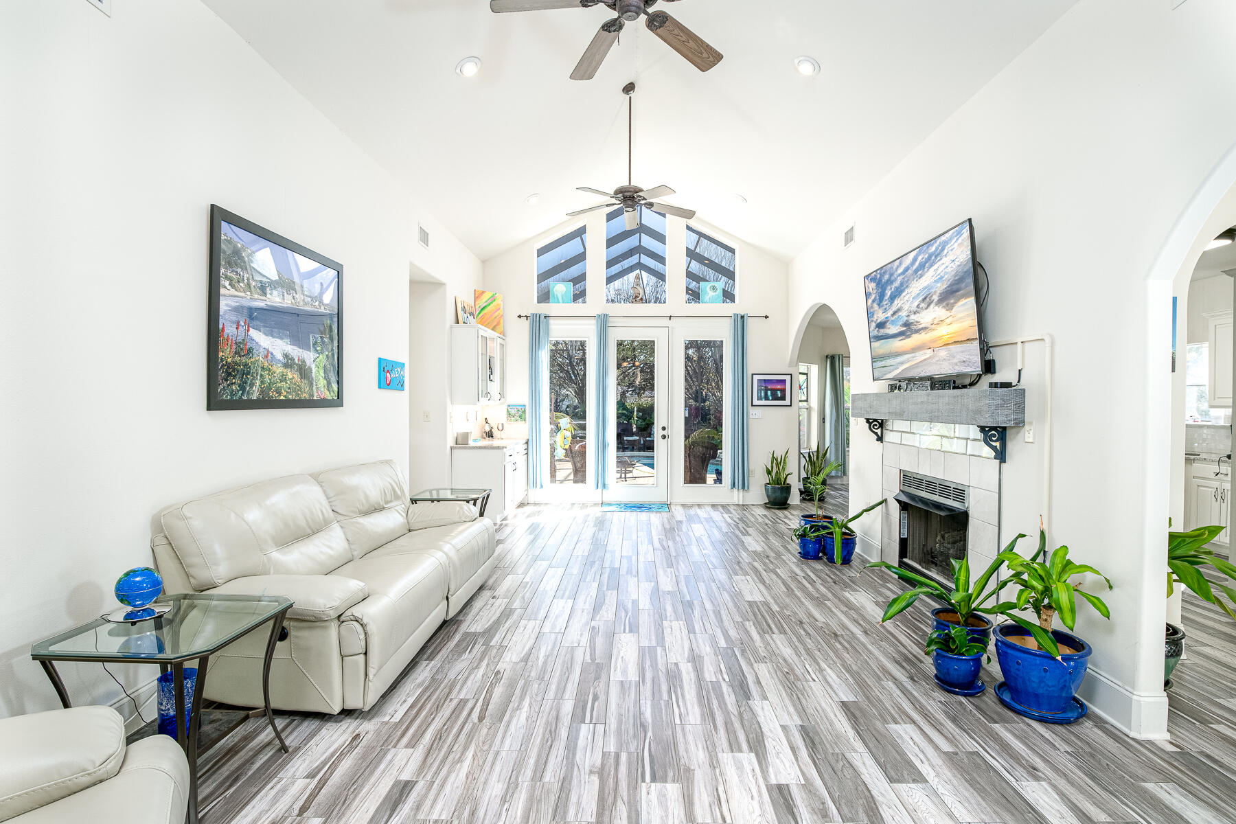 EMERALD LAKES PH 1 - Residential