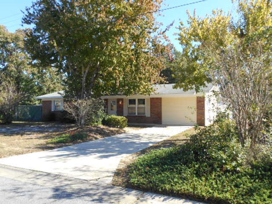 Vacant and easy show.. Centrally located in Fort Walton Beach close to bases, shopping, restaurants and the beach. Very clean. Aluminum wiring has been replaced!! Saving $$$. Wood burning stove, large inground (18x35) pool. Two living areas, Move in ready. Don't let this one pass you by. Buyer to verify any information deemed important to them.
