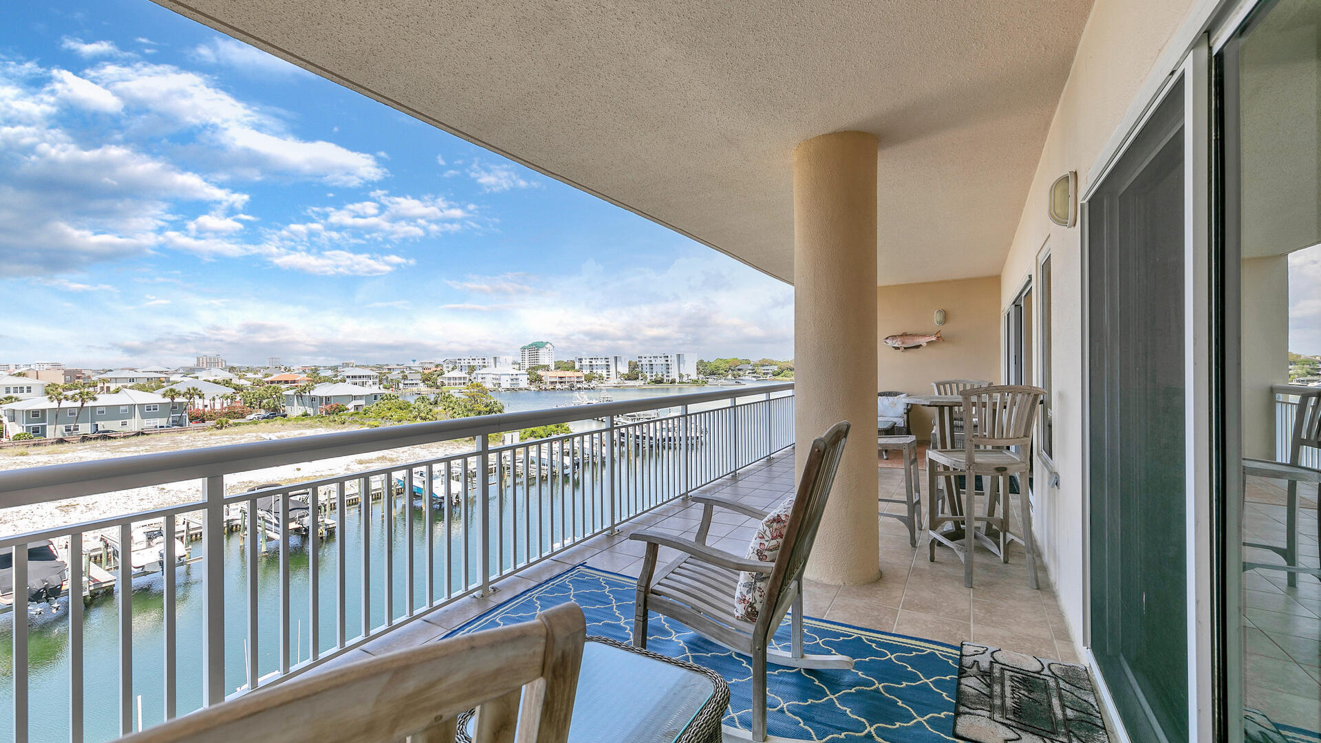 HARBOR LANDING - Residential