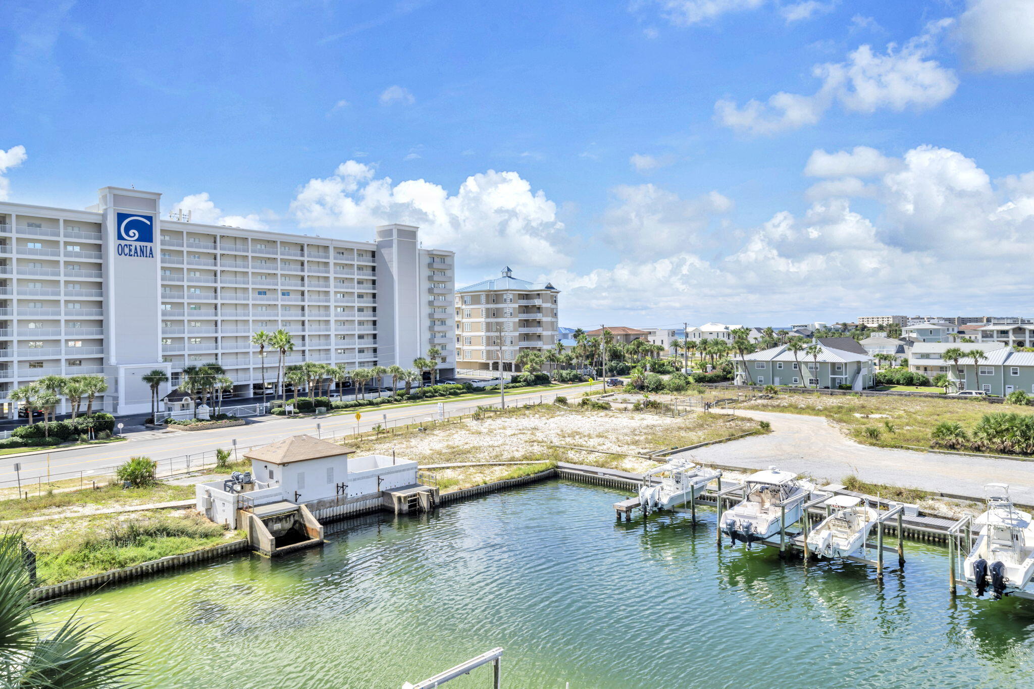 HARBOR LANDING - Residential